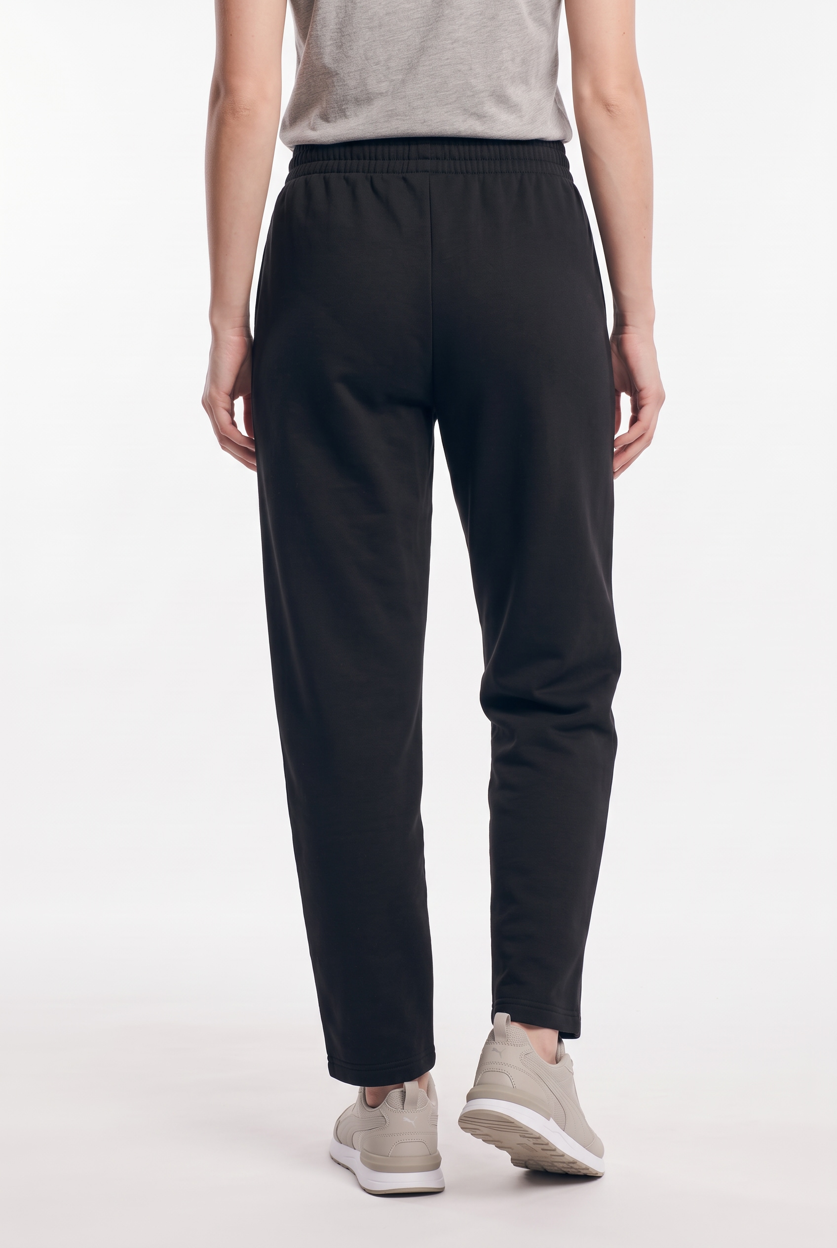 PUMA Trainingshose »ESS RELAXED BARREL LEG PANTS FL«  mit Eingrifftaschen, unifarben, normale Leibhöhe, relaxed Fit