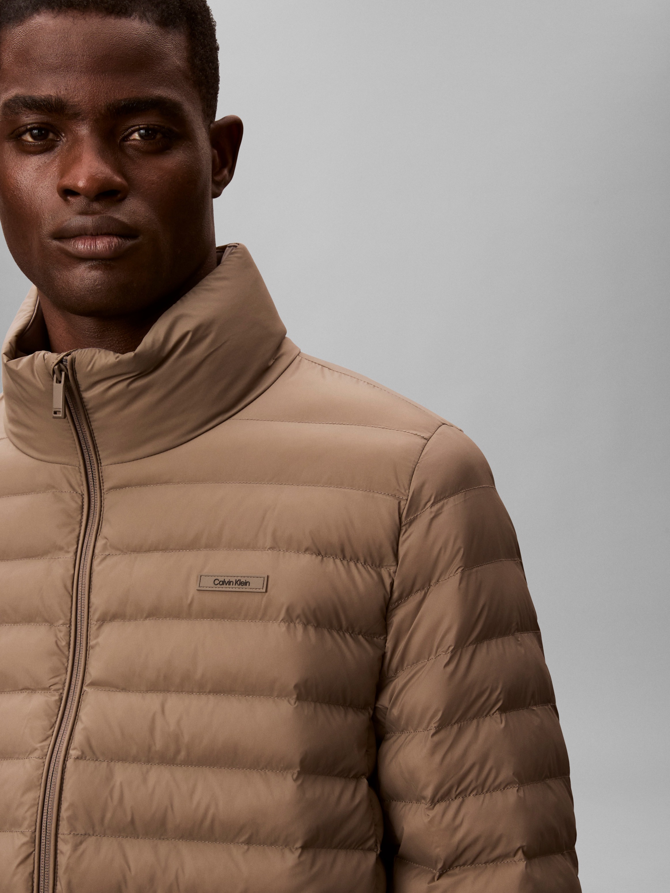 Steppjacke CALVIN KLEIN "LS LT WT NYLN CHNNLD", Herren, Gr. M, bungee cord, Web, Obermaterial: 100% Polyamid, regular fit normal, Rundhals, eingesetzt gerader Abschluss, Jacken Steppjacke, Mit Rundhalsausschnitt 3