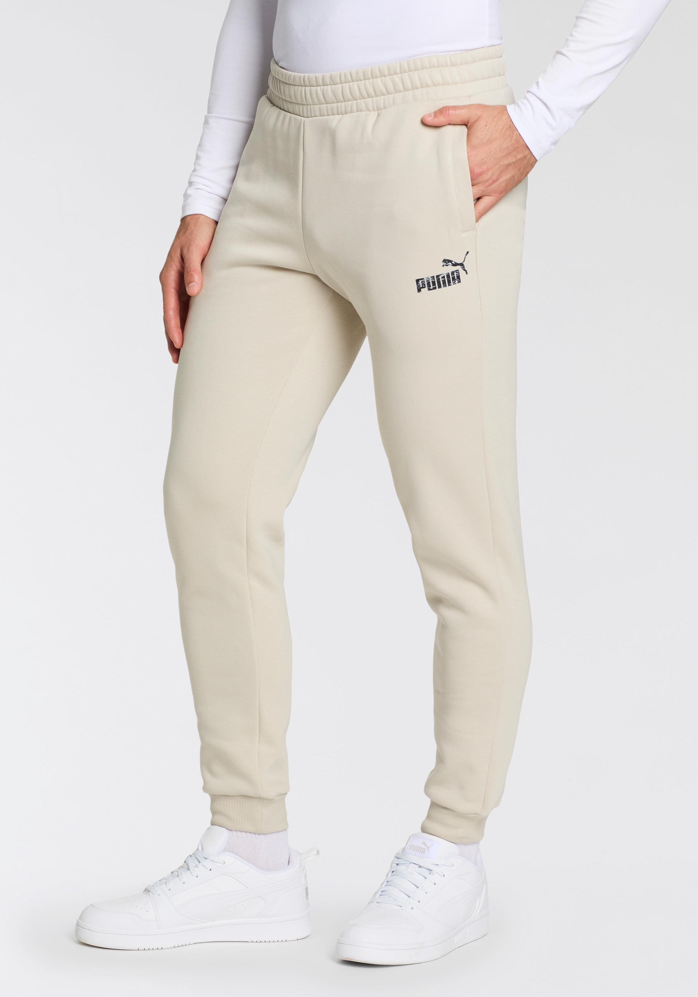 PUMA "ESS+ CAMO SWEATPANTS FL CL" sportlicher Stil, mit Eingrifftaschen, mi günstig online kaufen