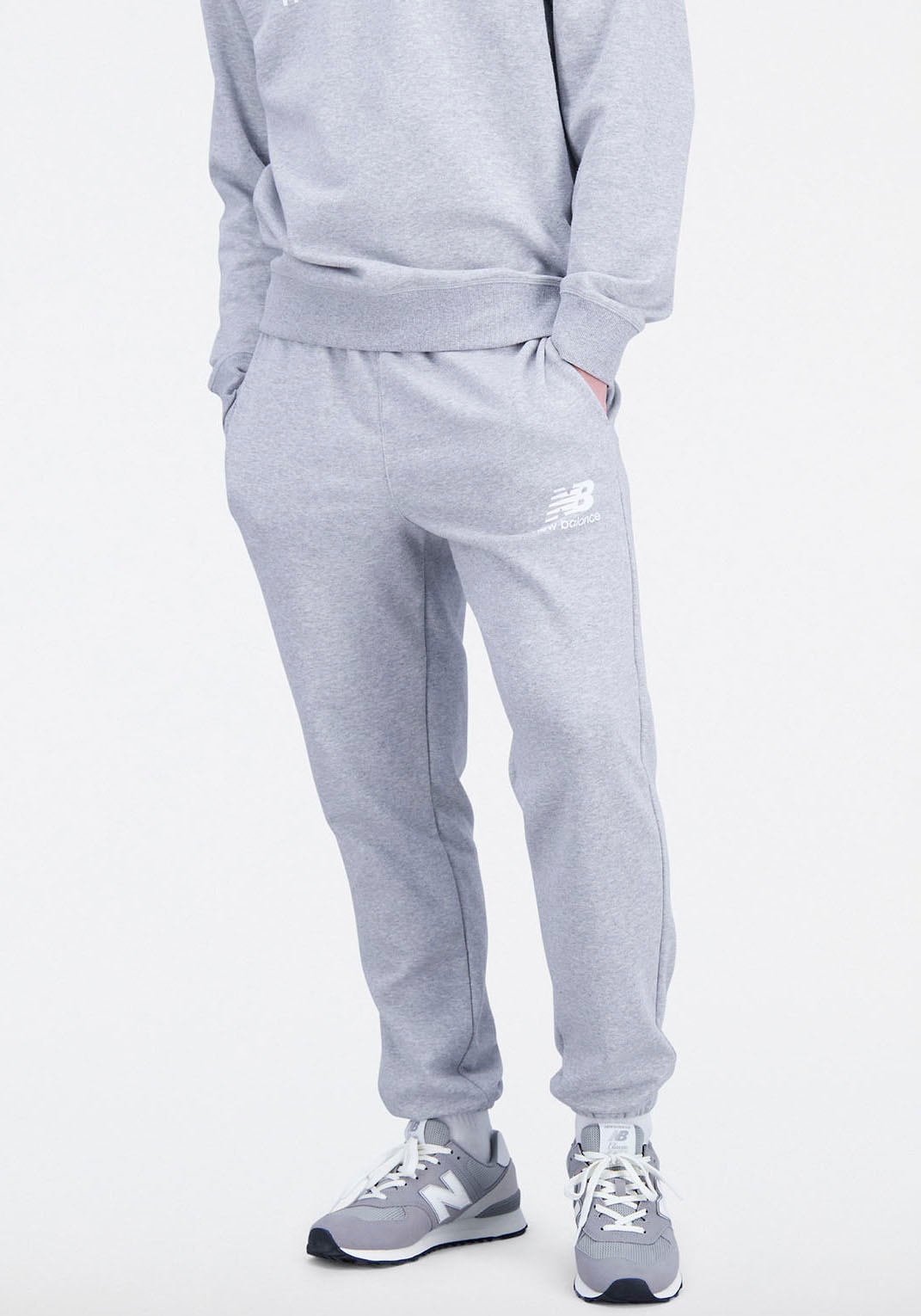 New Balance Jogginghose »NB ESSENTIALS STACKED LOGO SWEATPANT«