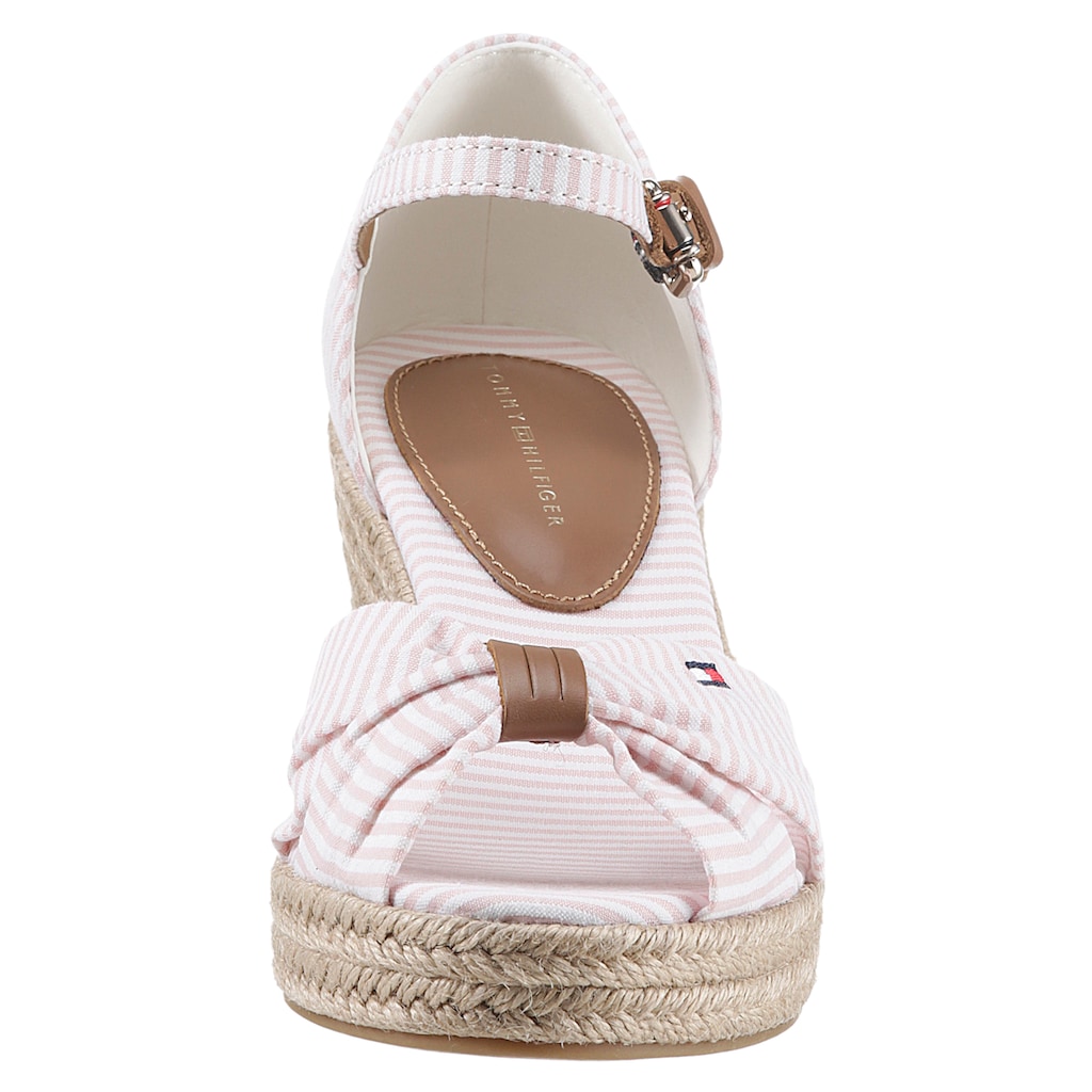 Tommy Hilfiger Keilsandalette »HIGH WEDGE SEERSUCKER«, mit gestickter Logoflagge