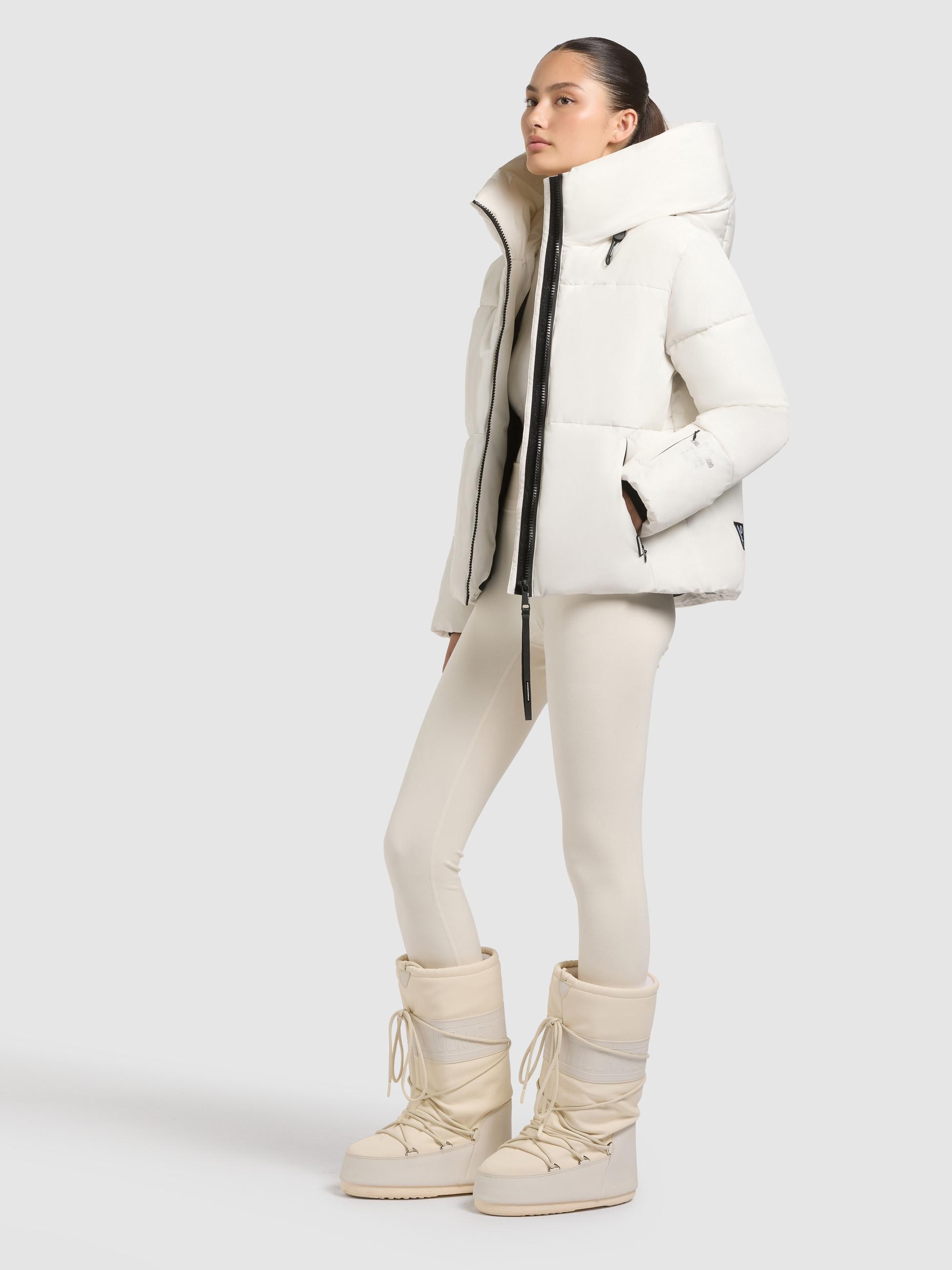 khujo Outdoorjacke »Audrey Matt«, mit Kapuze, Warme Winterjacke mit verstellbarer Kapuze