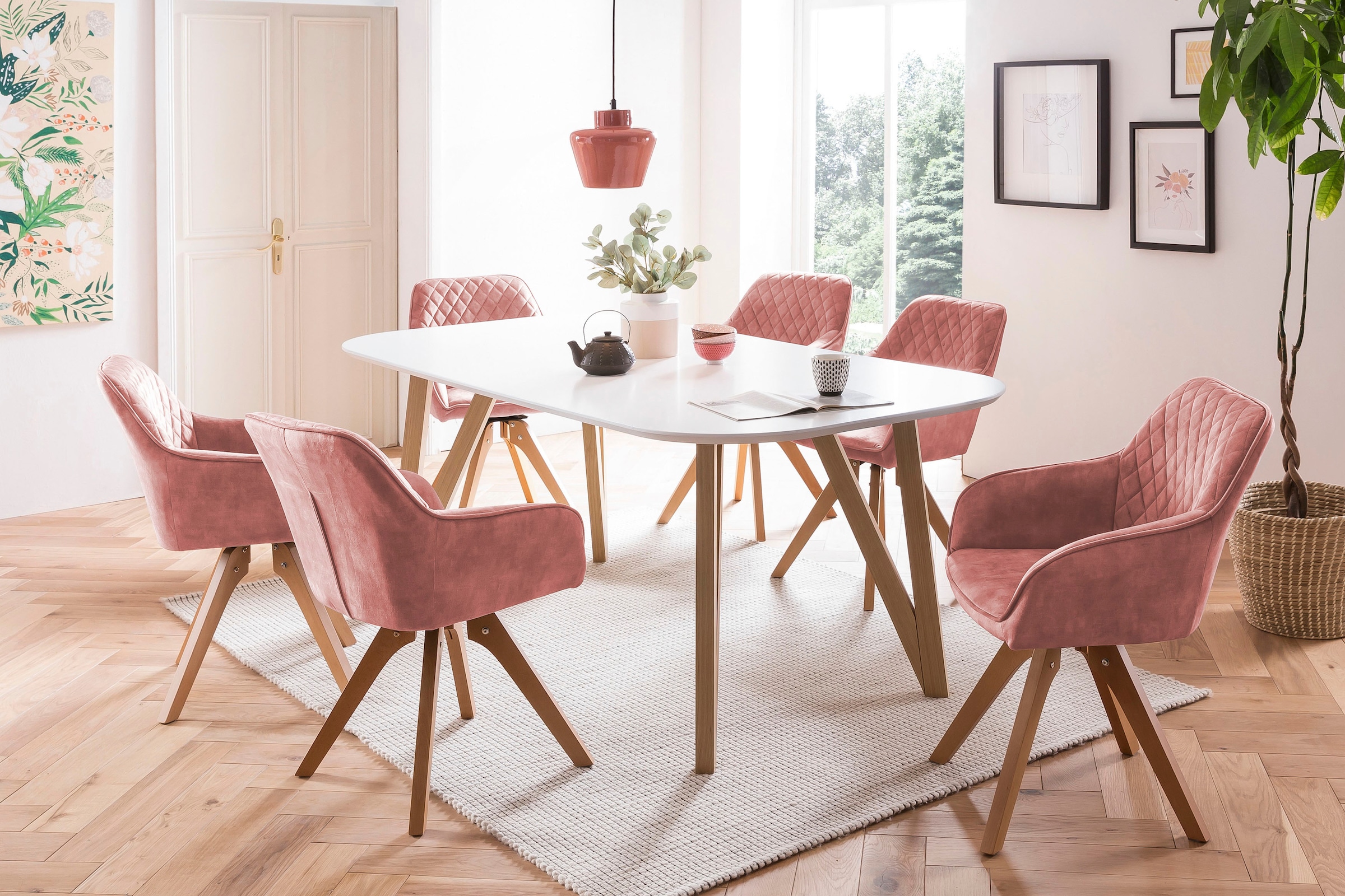 SalesFever Esstisch »Solna - Stilvoller Esstisch für Ihr Zuhause«, Massive Eichen-Haarnadelbeine: Natürliches Design-Statement