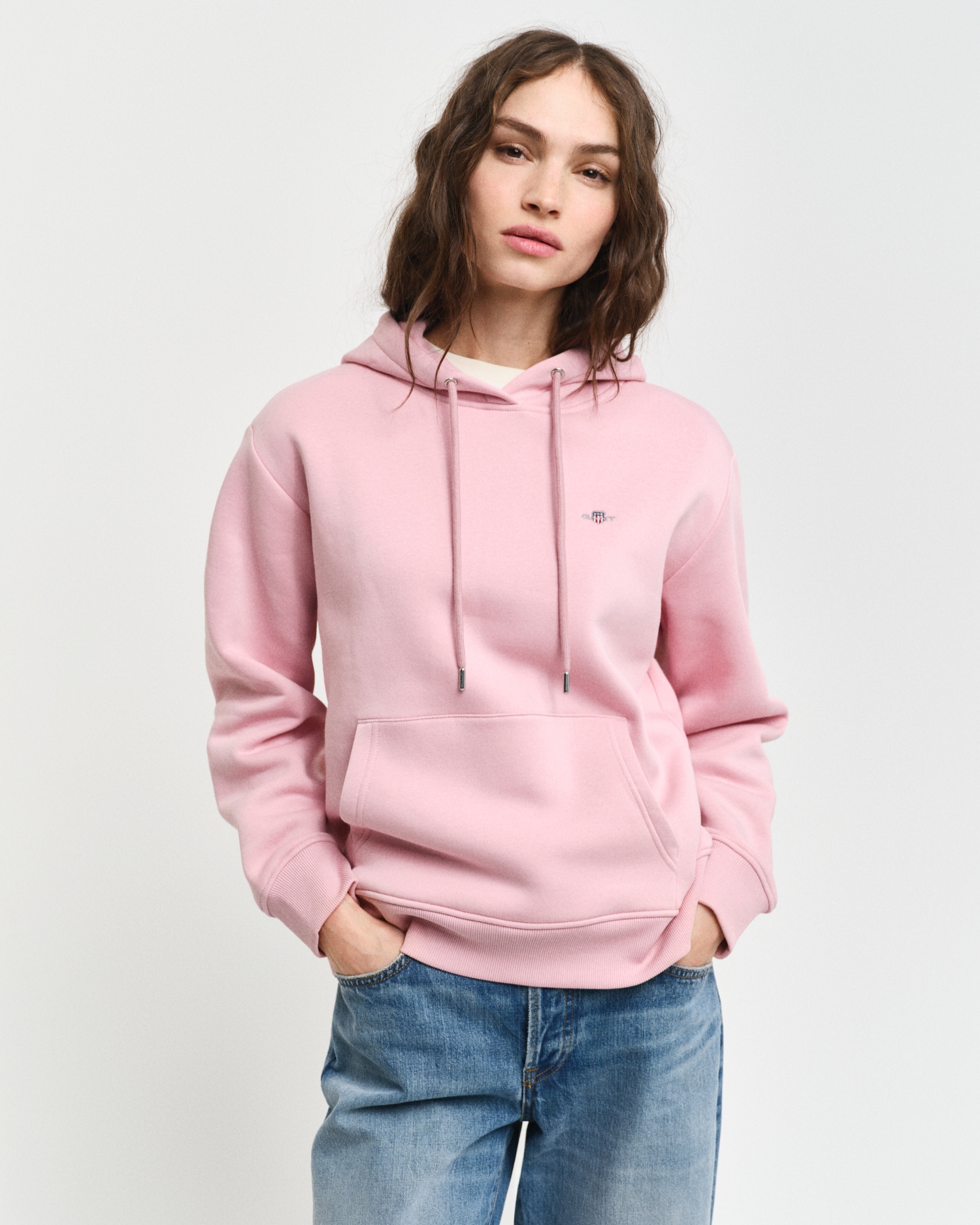 Gant Hoodie "SHIELD HOODIE", Grafische GANT-Stickerei auf der Brust