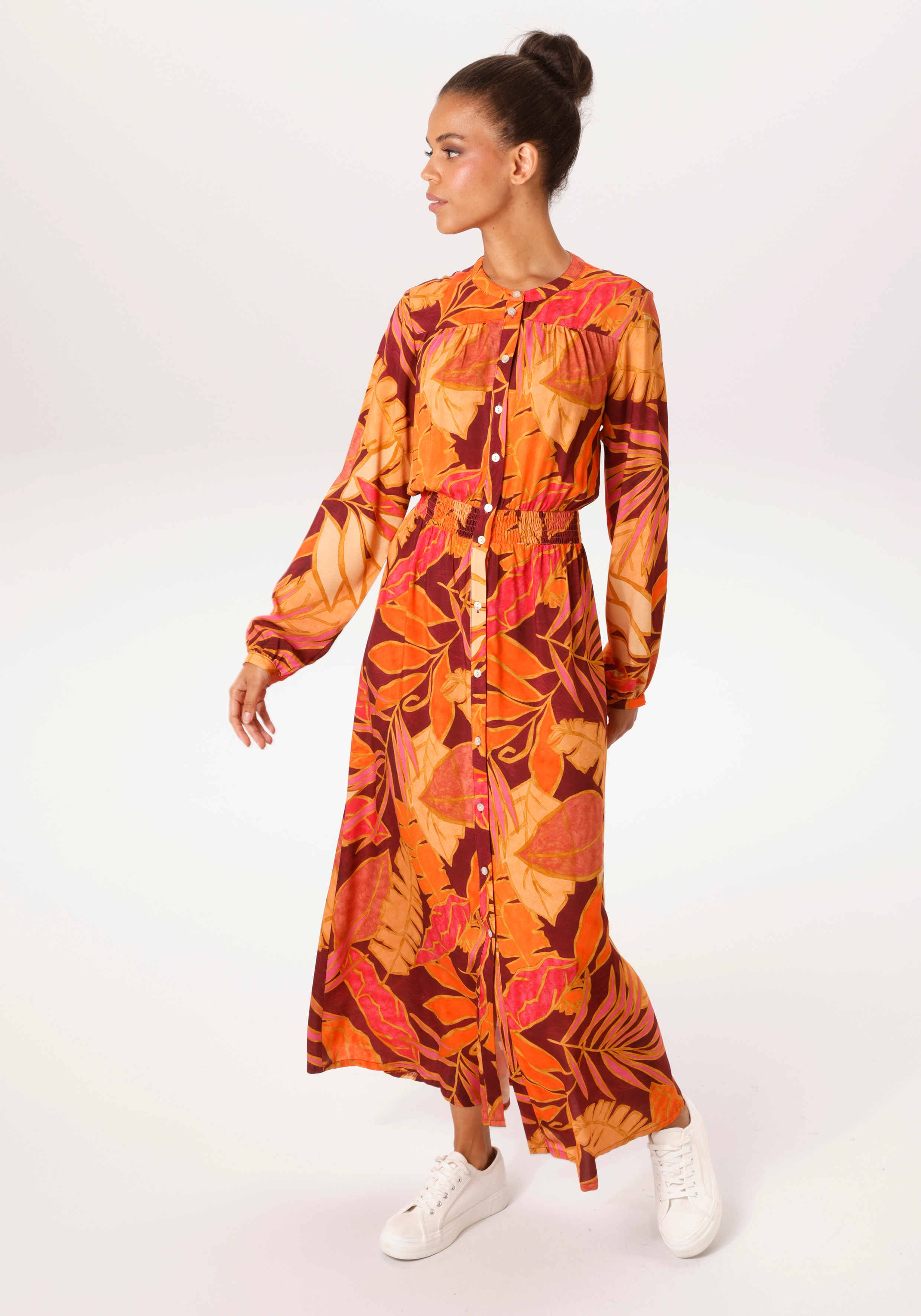 Aniston CASUAL Maxikleid mit farbenfrohen, grafischen Blättern bedruckt