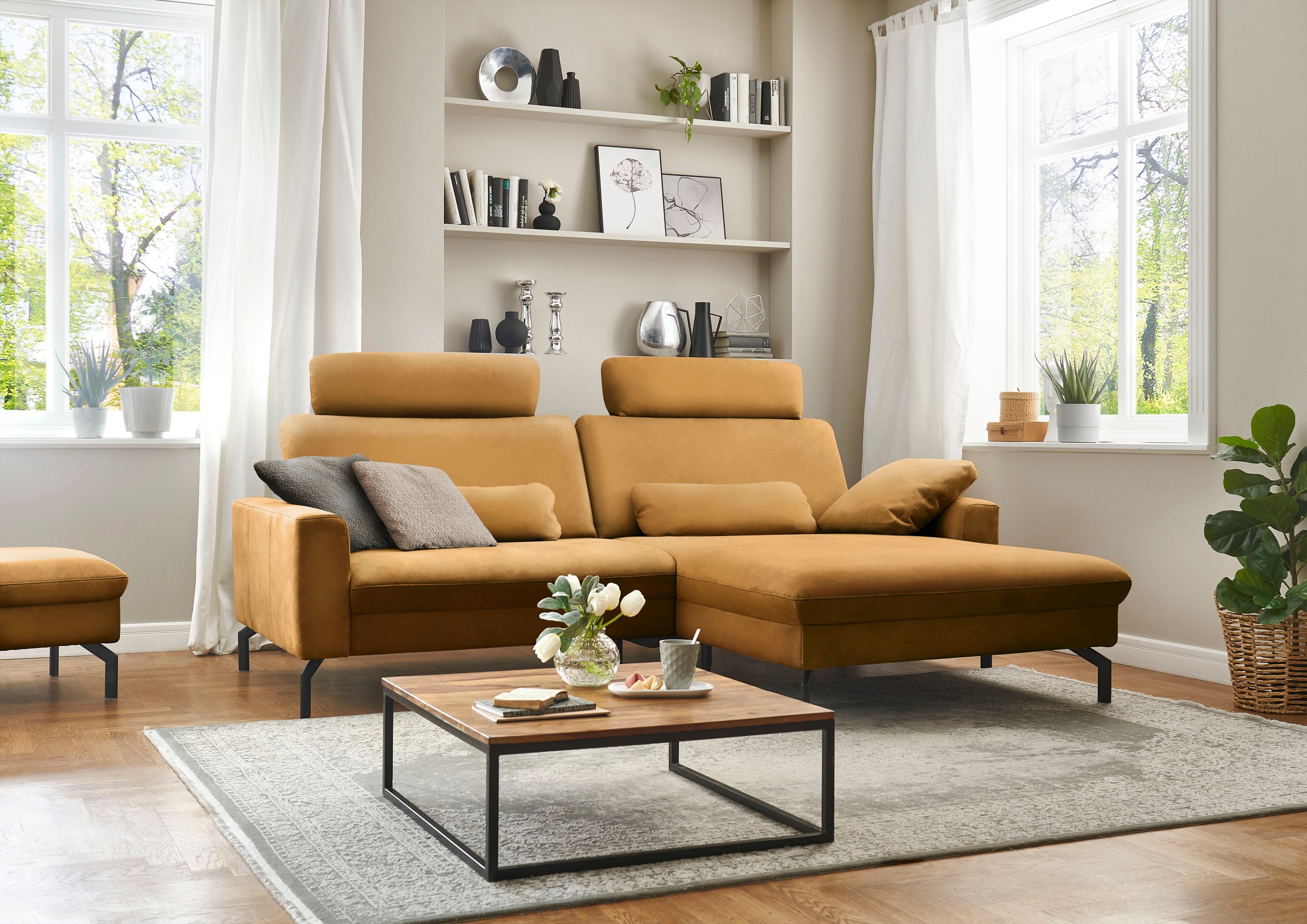 Die PlanBar Ecksofa »PN-EM20028 L-Form mit Kopfstützen«, wahlweise mit motorischem Canape