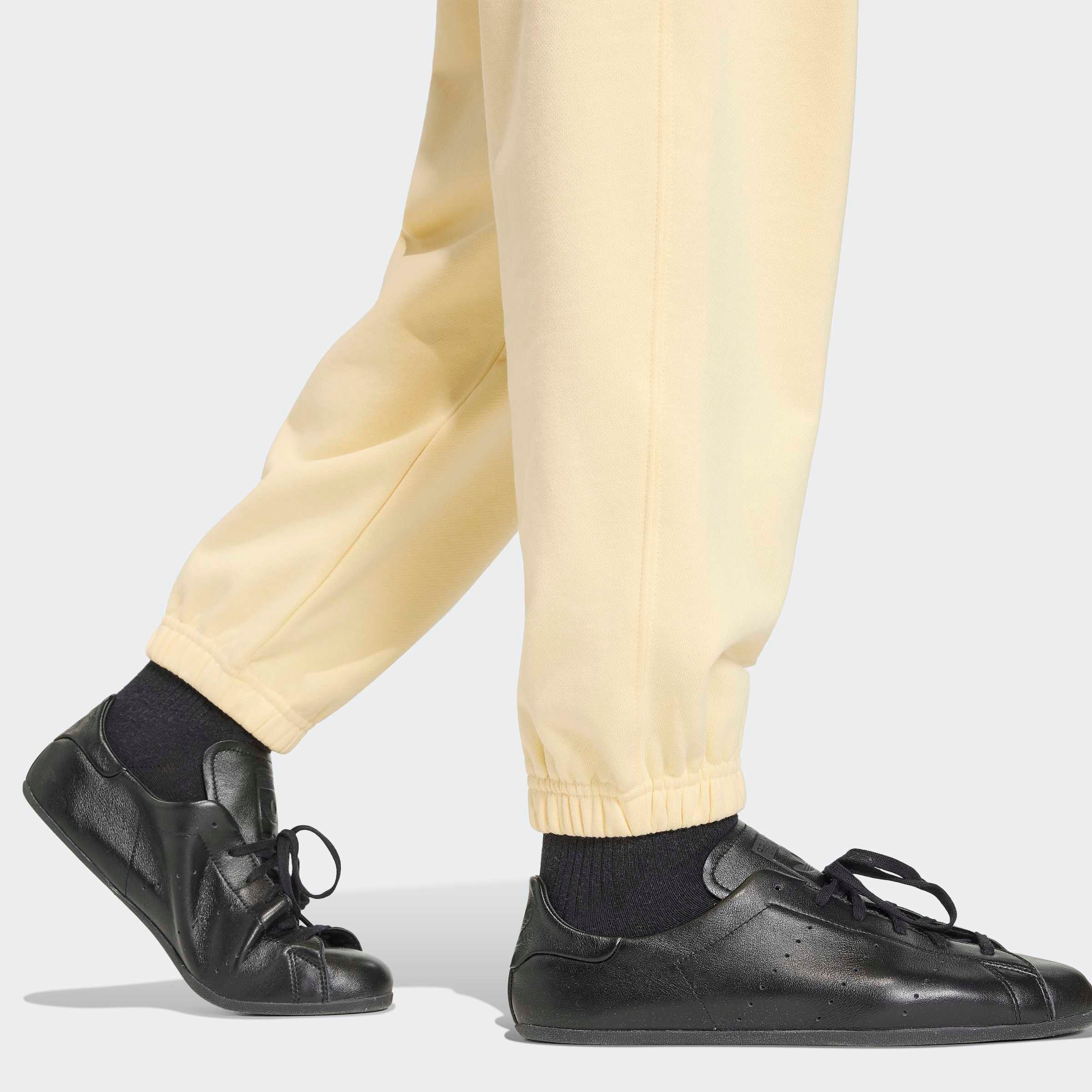 adidas Originals Sporthose »ESSENTIALS FRENCH TERRY«  mit Baumwolle, normale Weite