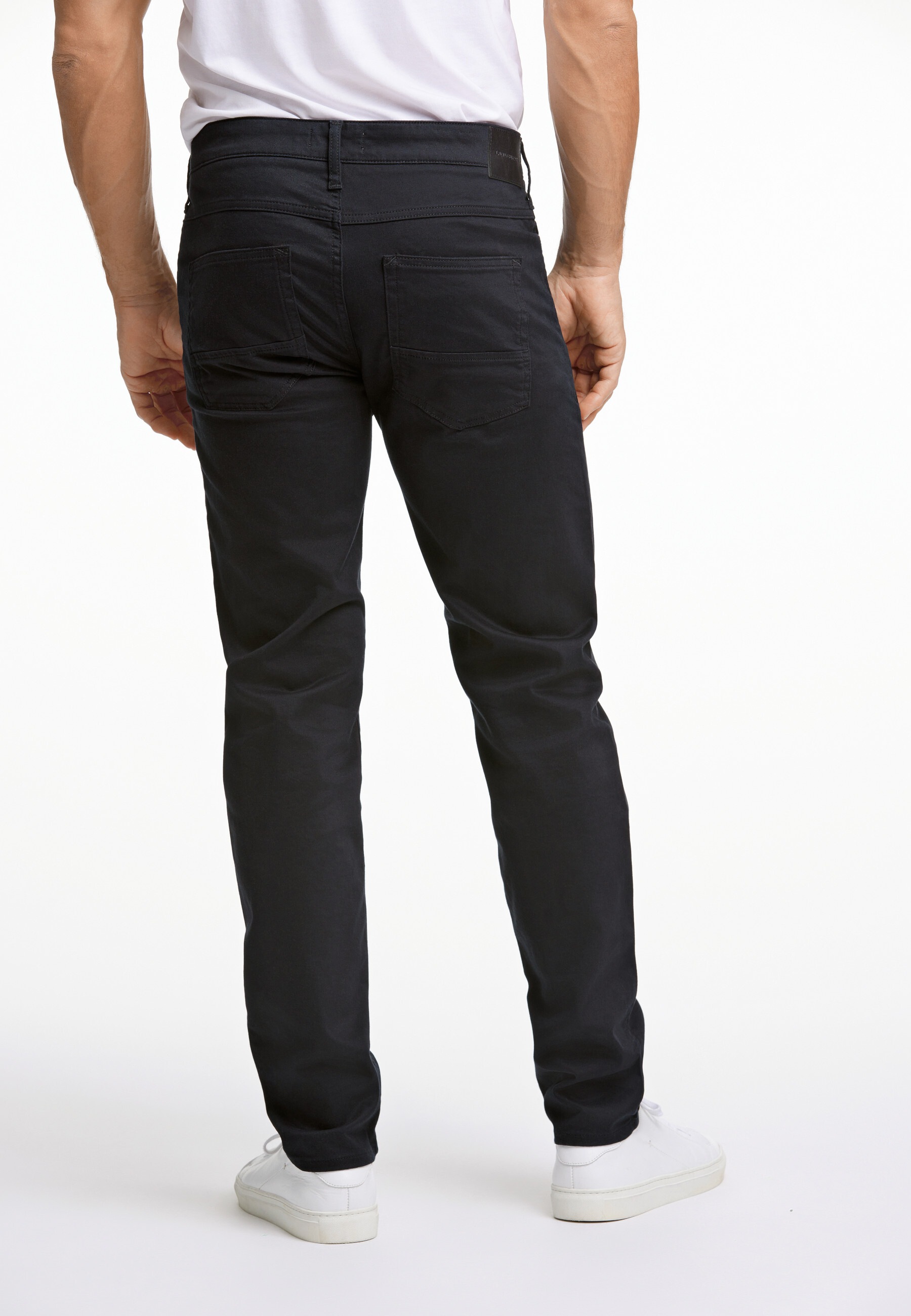 Lindbergh 5-Pocket Tapered Fit Pants Black 33/34 3