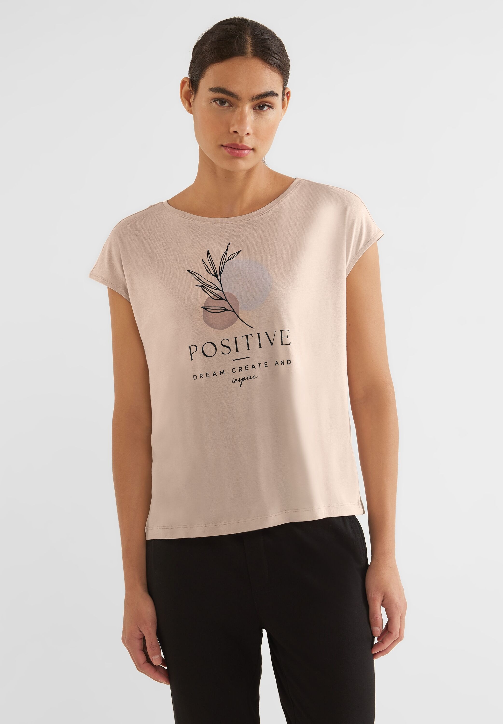 Viskose-Mix T-Shirt Mit überschnittenen Schultern In Himbeerrot – Gr. 48