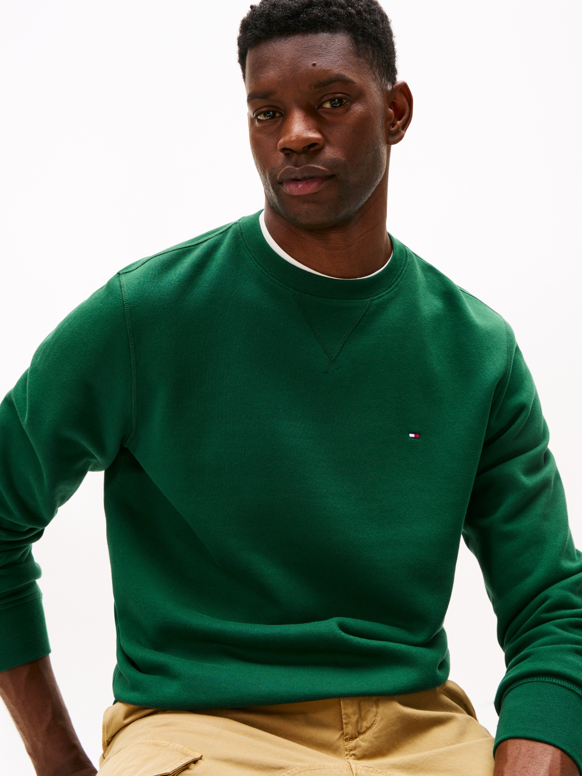 Tommy Hilfiger Sweatshirt »ESS SEASONAL FLEECE CREWNECK mit Rundhals und Stickerei«, unifarben, casual, regular fit, Baumwollmix, Rundhals