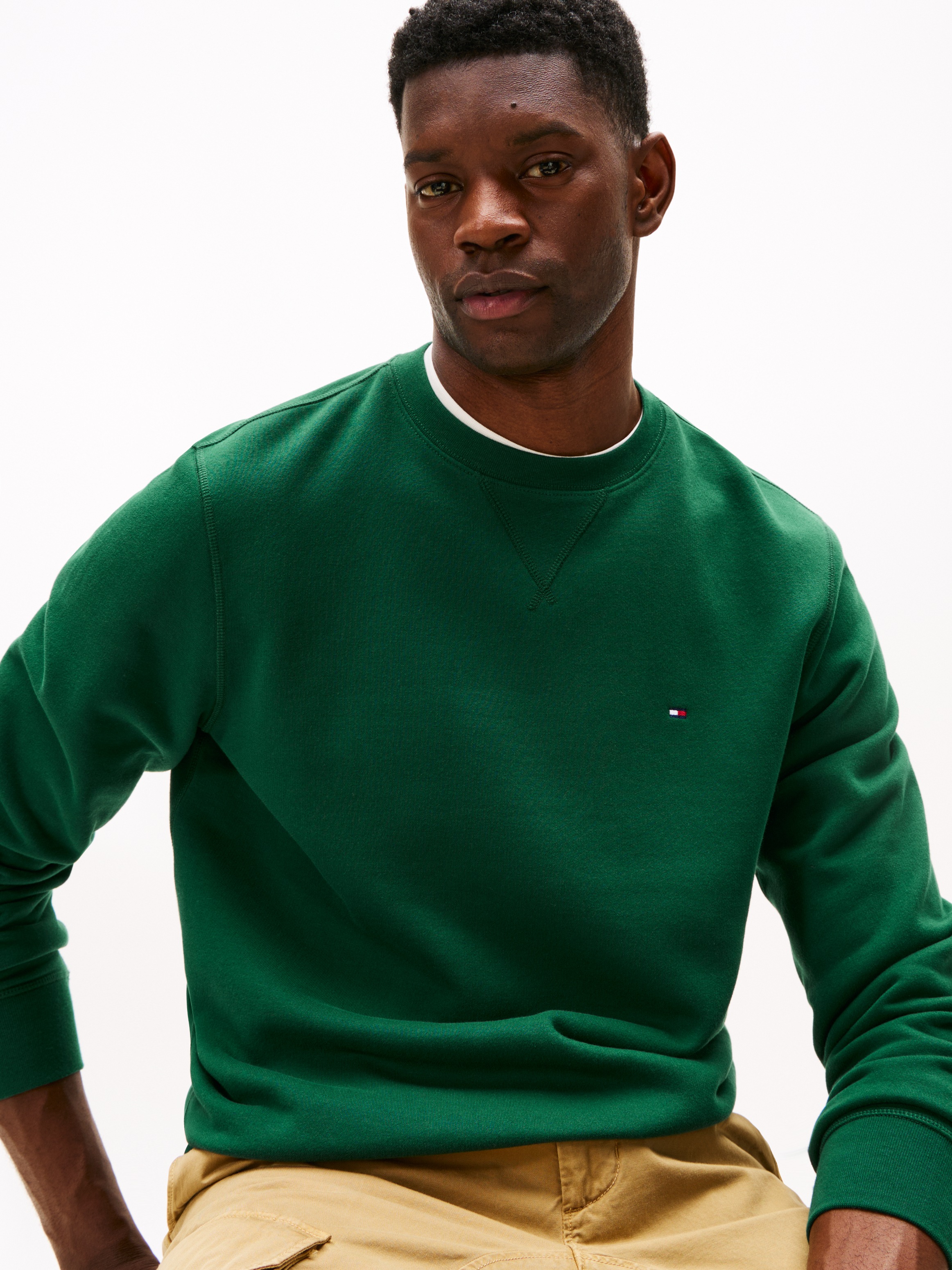 Tommy Hilfiger Sweatshirt "ESS SEASONAL FLEECE CREWNECK", mit Logostickerei günstig online kaufen