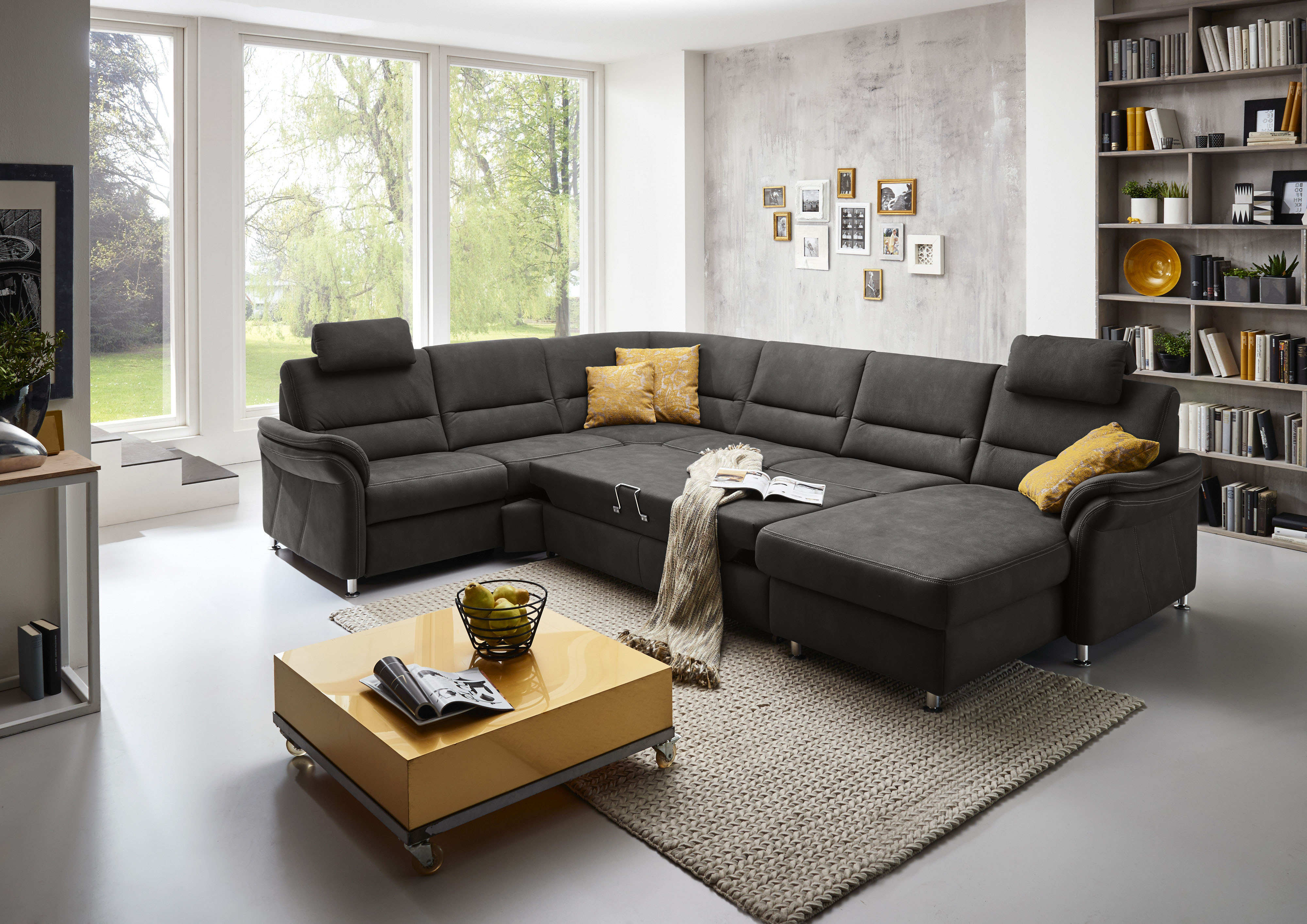 Die PlanBar Wohnlandschaft "ZE-EM16033 U-Form, Breite 330 cm" wahlweise mit Kopfstützen und Schlaffunktion
