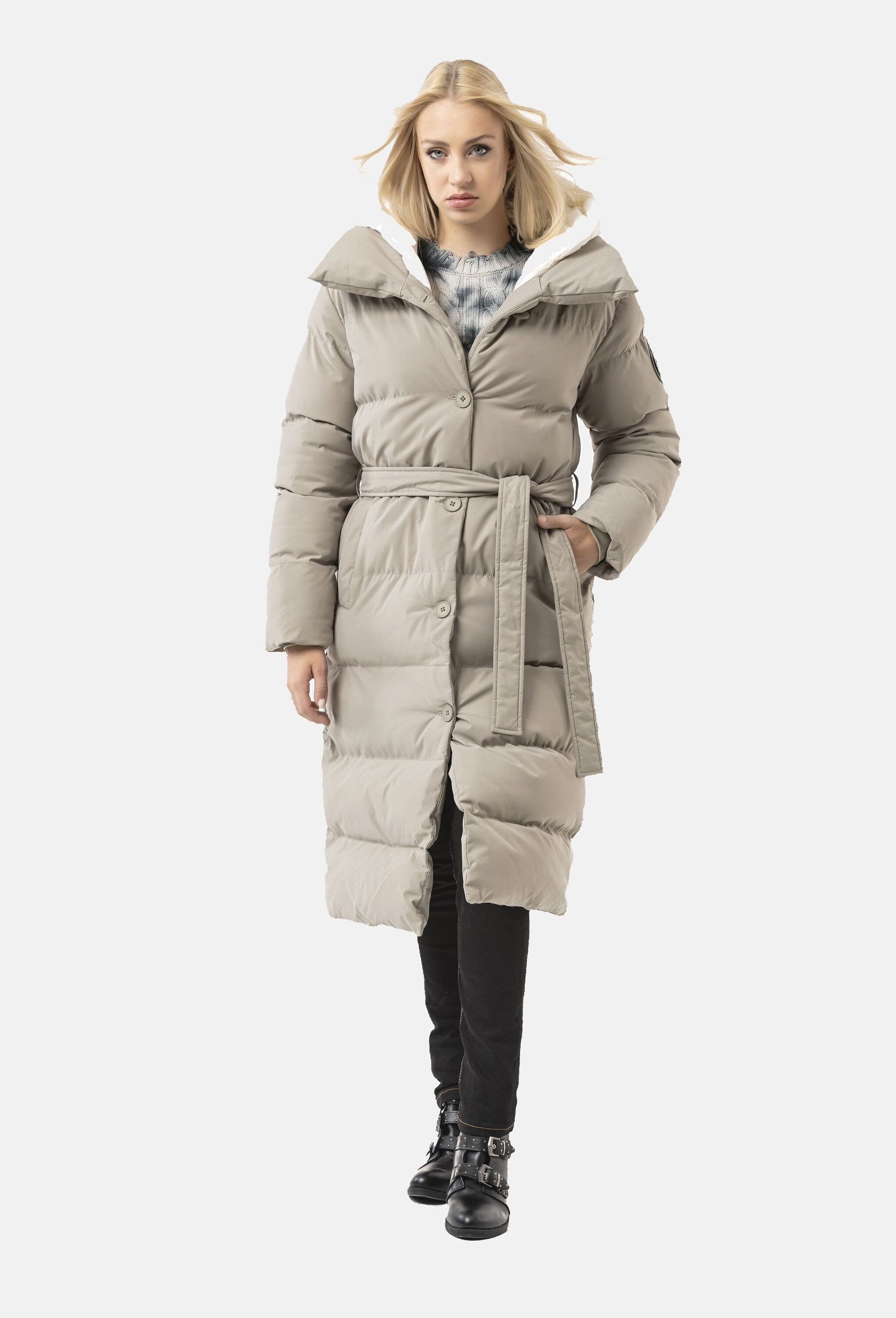 Cipo & Baxx Wintermantel »Cipo & Baxx Winterjacke WM145« mit Gürtel und Kapuze