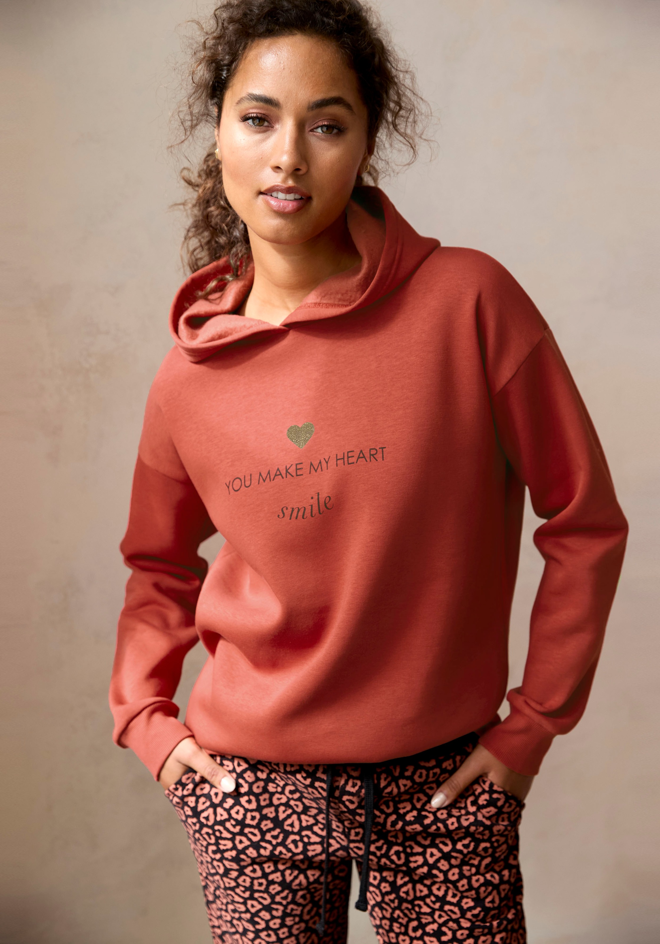LASCANA Hoodie Lounge-/Kapuzenpullover su Prin...
