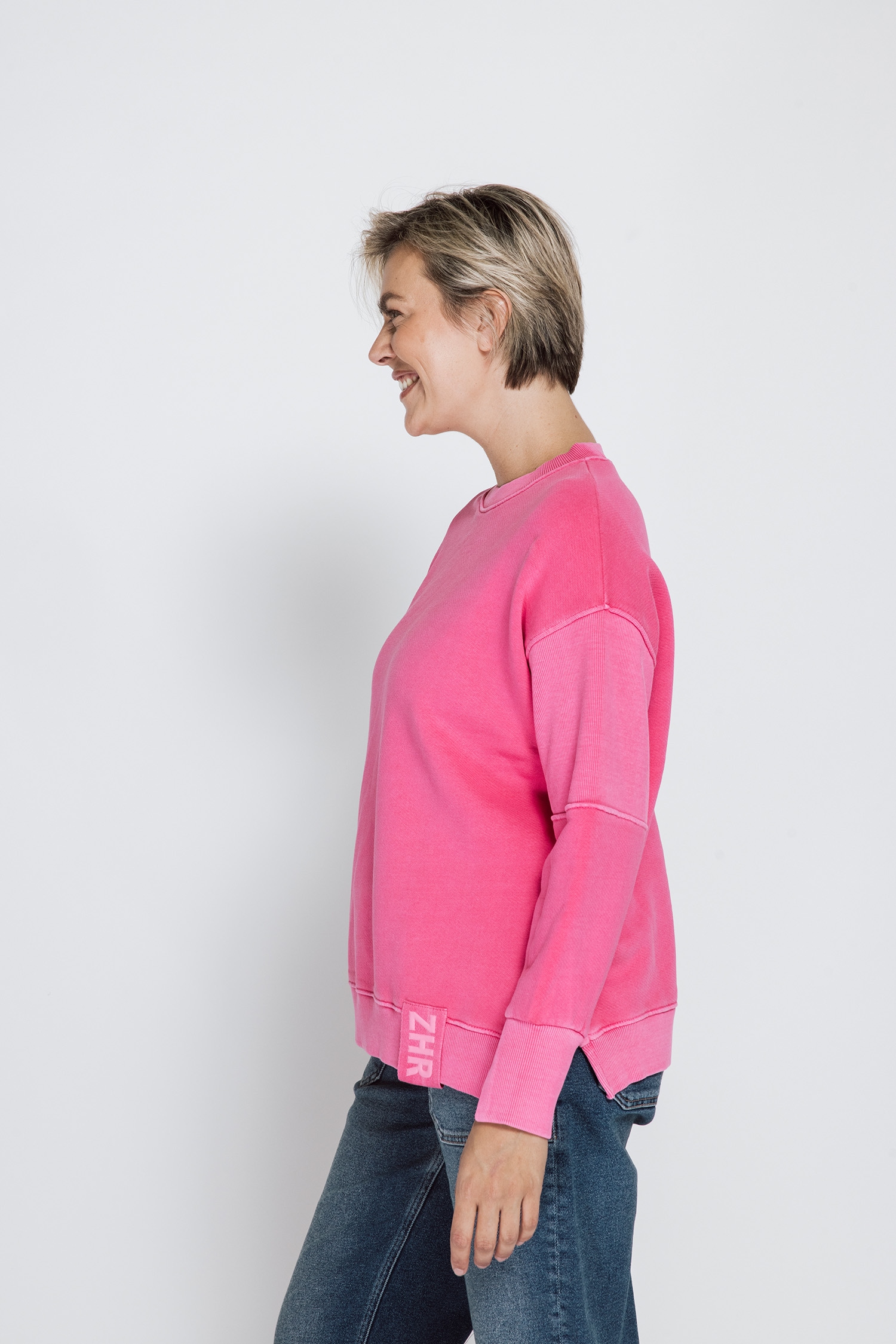 Zhrill Sweater »OLEA«, bequeme Passform / Rundhals / Modische Schlitze

