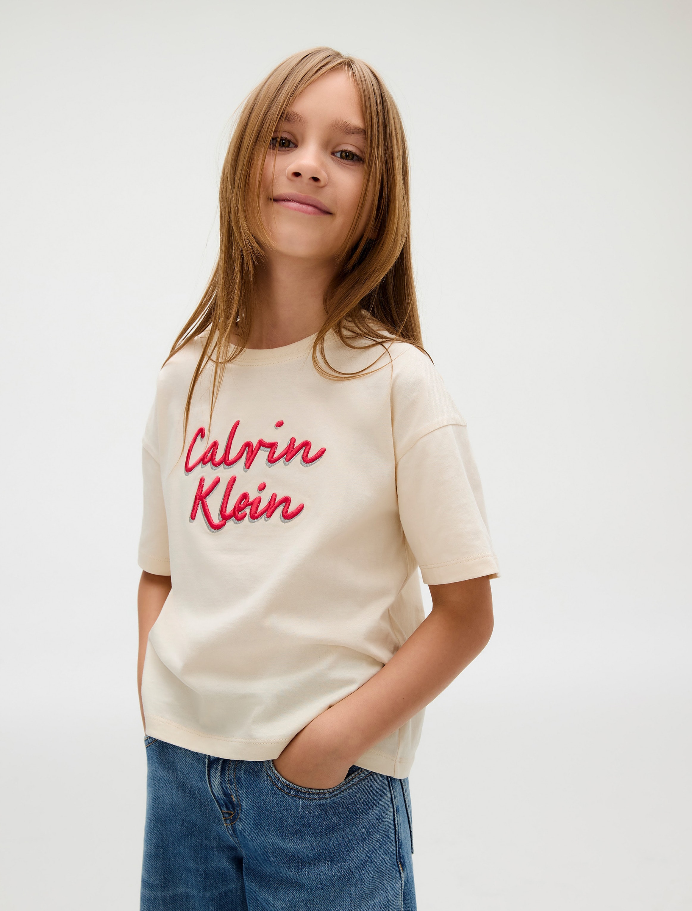 Calvin Klein Jeans T-Shirt »BOXY TEE METALLIC LOGO TECH«, für Kinder bis 16 Jahre, große Stickerei
