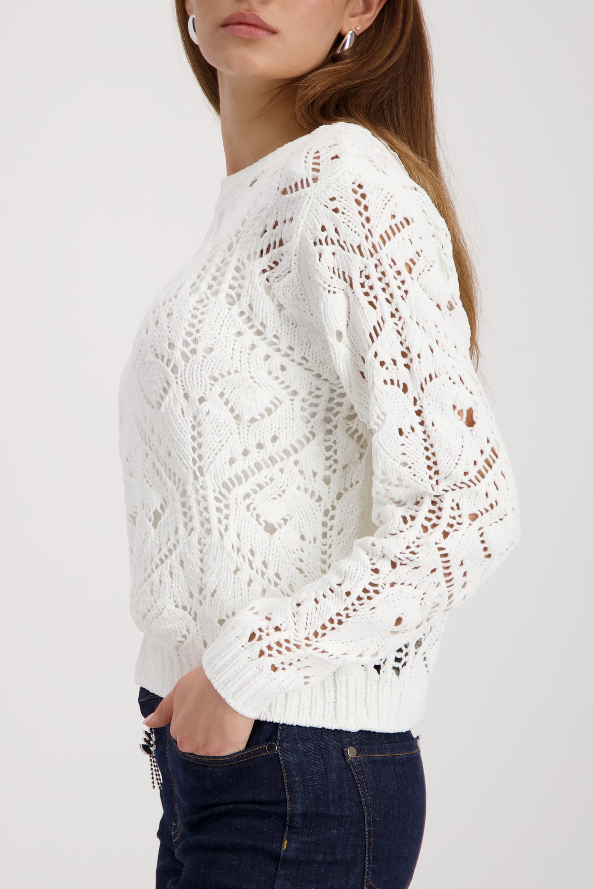 Monari Strickpullover »Ajour« Rundhalsausschnitt, Chenillegarn, Leicht überschnittene Schultern