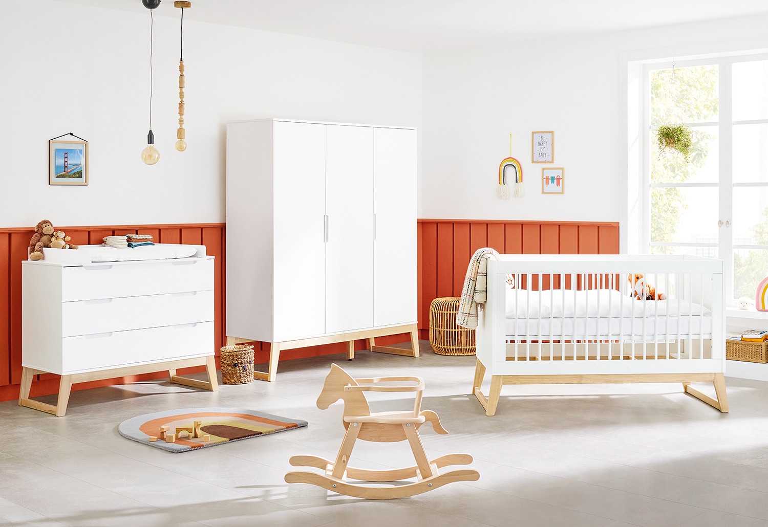 Pinolino® Babyzimmer-Komplettset »Bridge«, (Set, 3 St.), breit, groß; mit Kinderbett, Schrank und Wickelkommode; Made in Europe