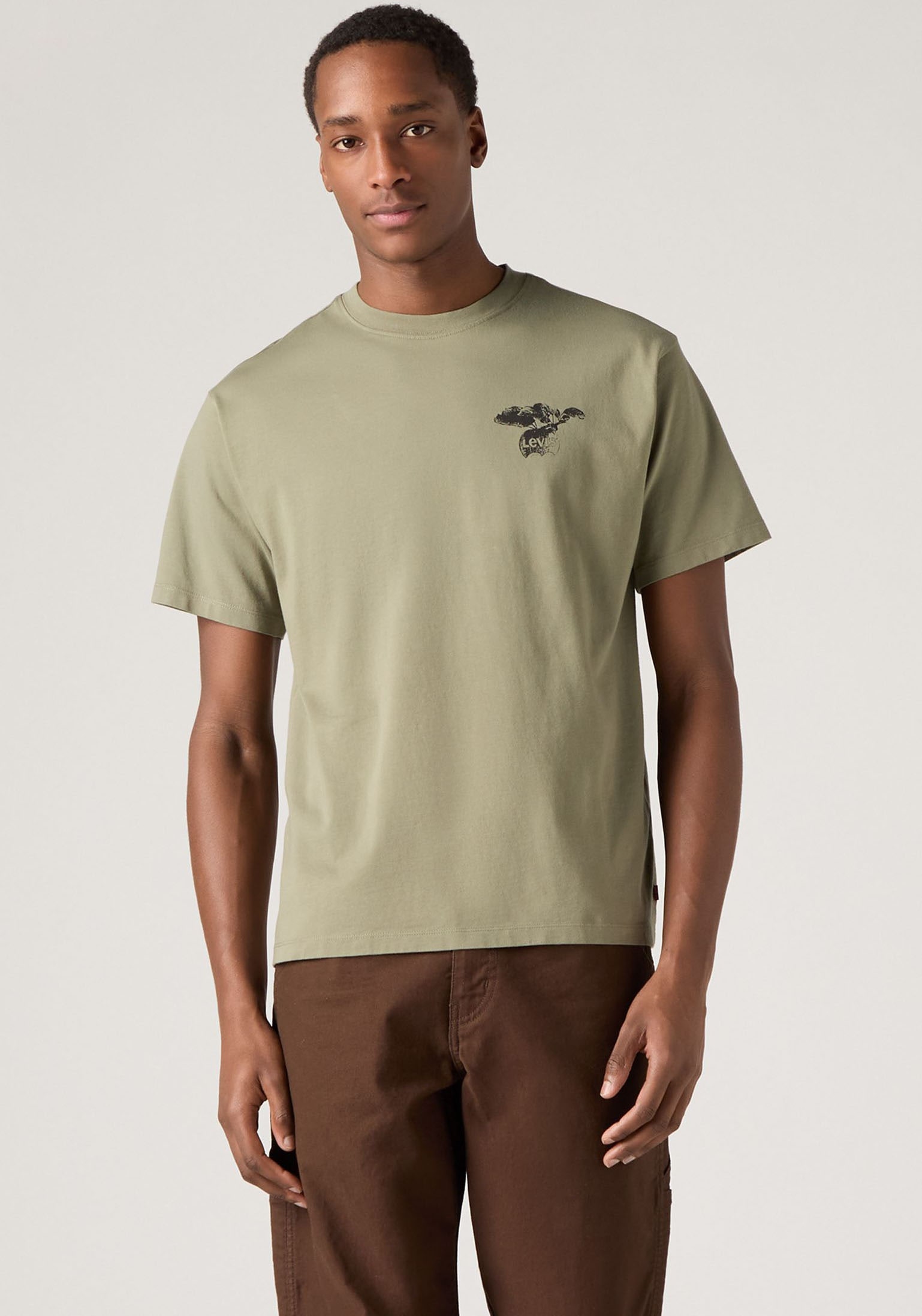 Levis T-Shirt "SEVINTAGE" mit Logo-Aufnäher auf der Brust günstig online kaufen