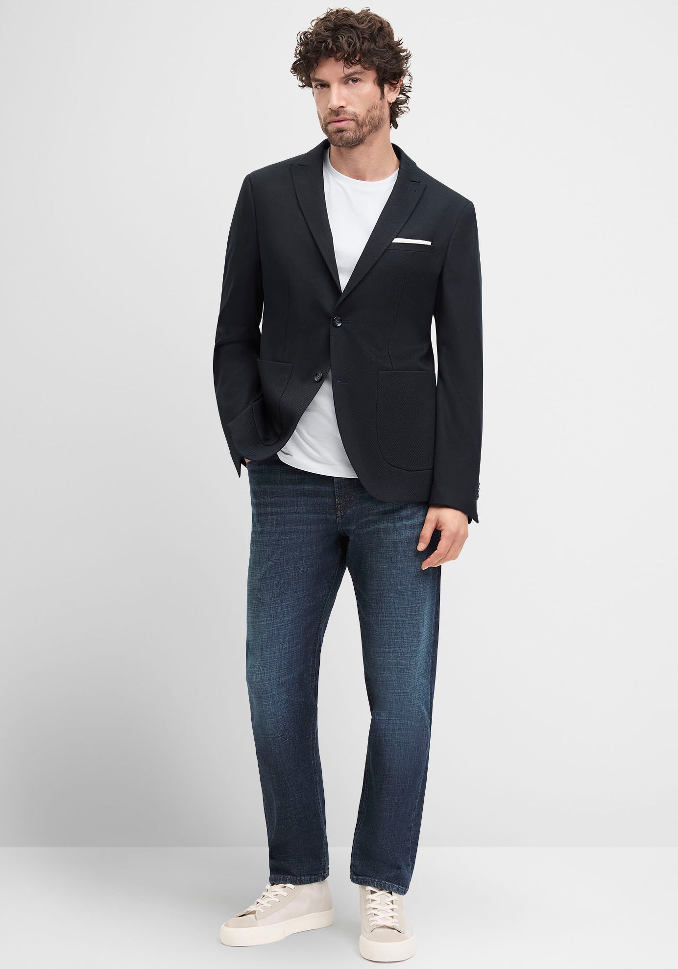 Thumbnail - Cinque Sakko "CIMICHELE"