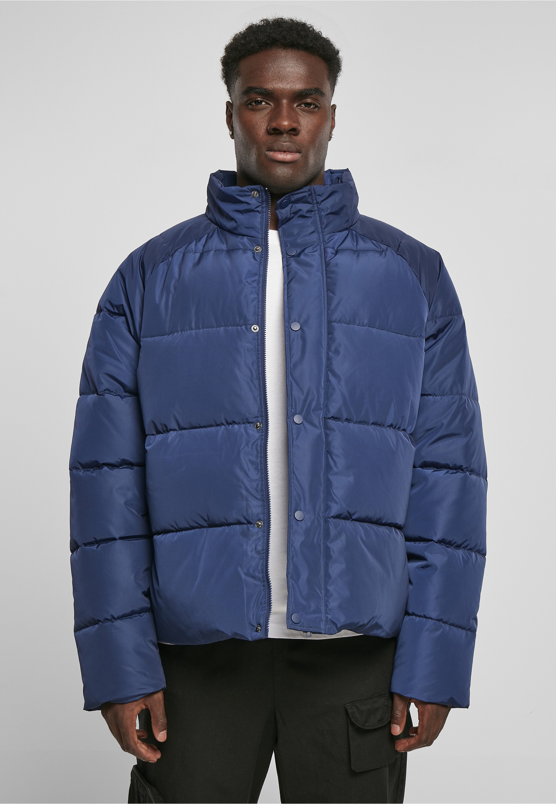 URBAN CLASSICS Winterjacke »Urban Classics Herren Raglan Puffer Jacket« 1 Stk. tlg. ohne Kapuze