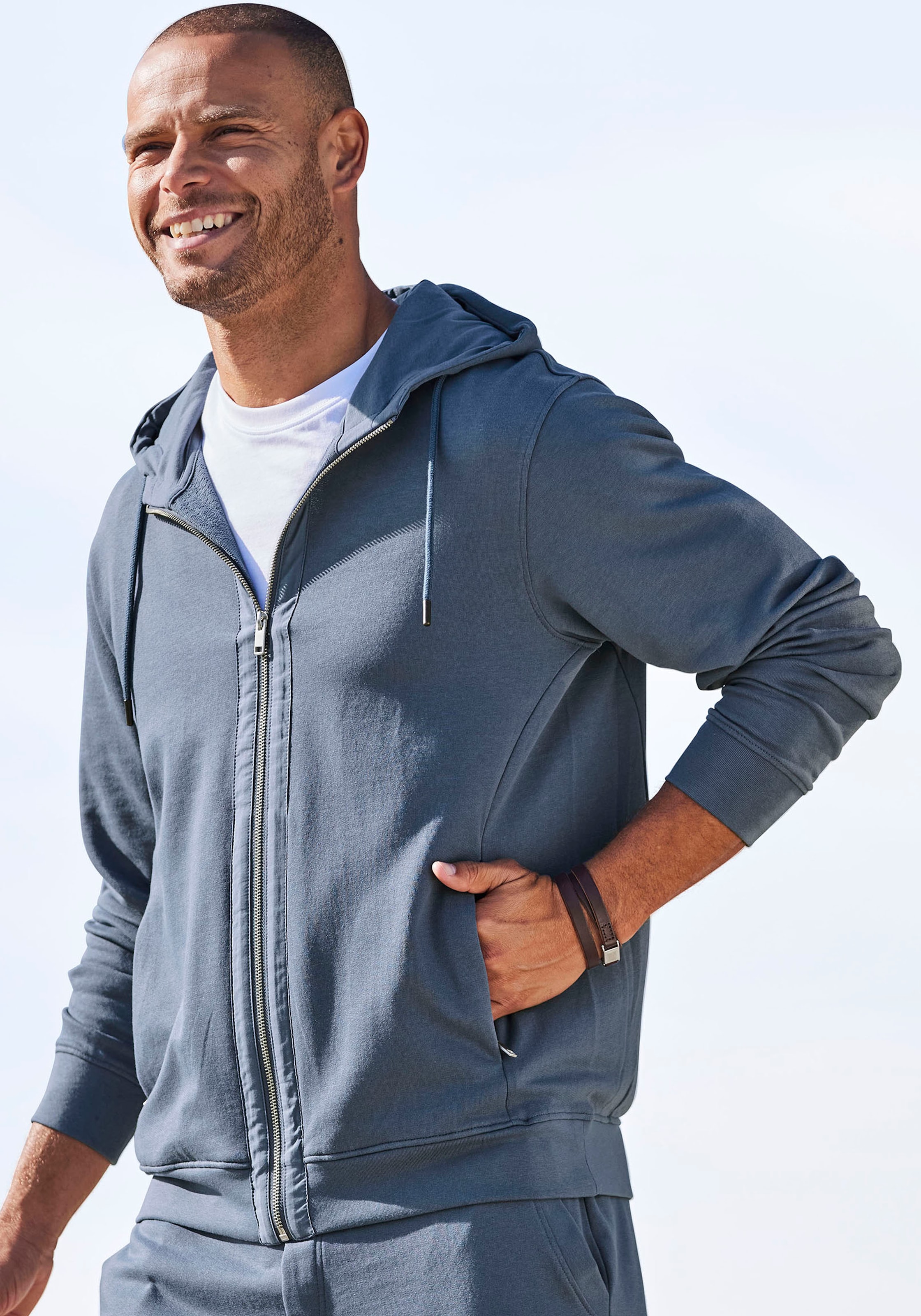 AUTHENTIC LE JOGGER Kapuzensweatjacke, Sweatjacke mit Eingrifftaschen aus Baumwoll-Mix