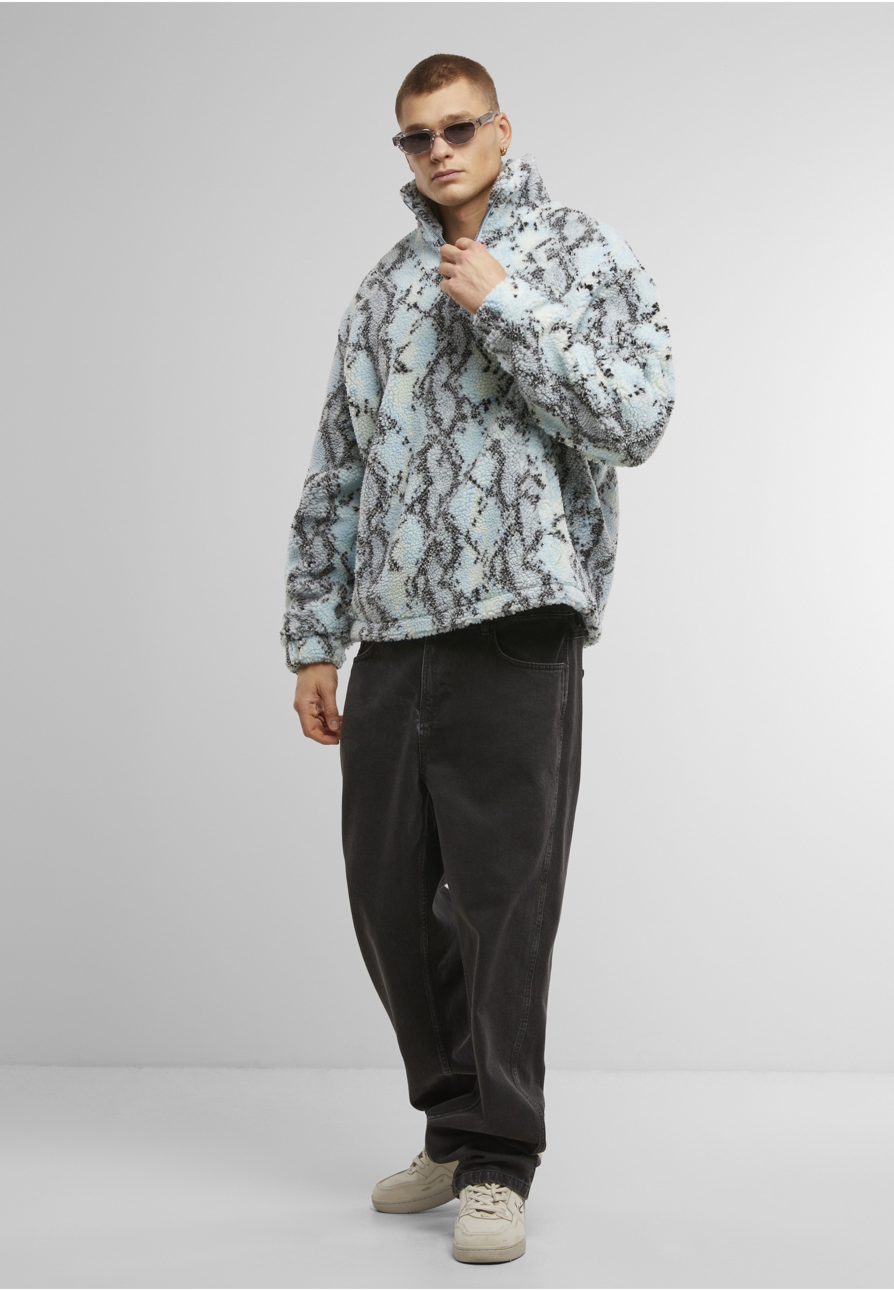 Karl Kani Winterjacke »Karl Kani Metal Signature Snake Teddy Troyer« 1 Stk. tlg. ohne Kapuze