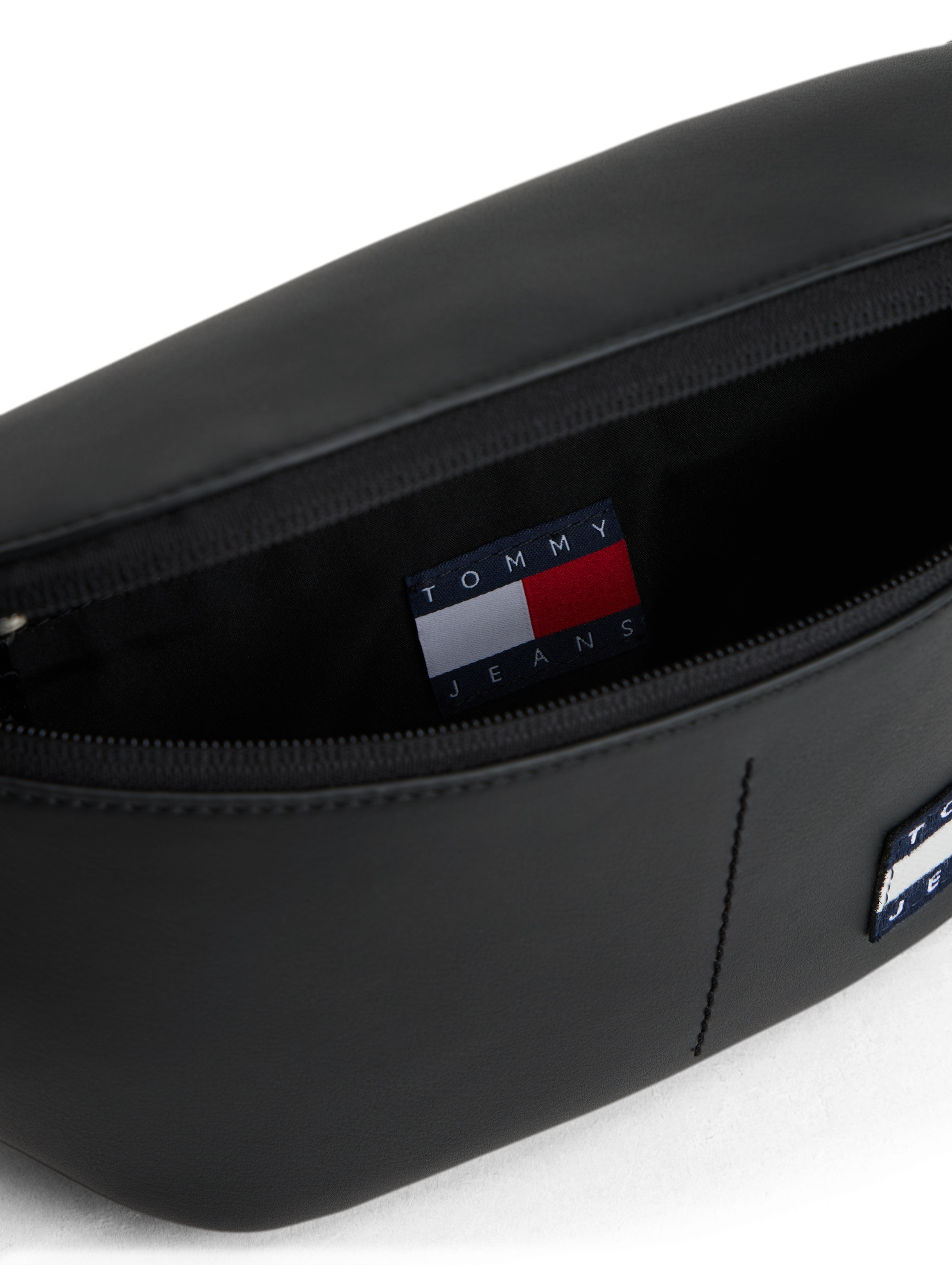 Tommy Jeans Gürteltasche »TJM ESS DAILY PU BUMBAG«, Men Crossoverbag, Minibag mit Flaggen-Aufnäher
