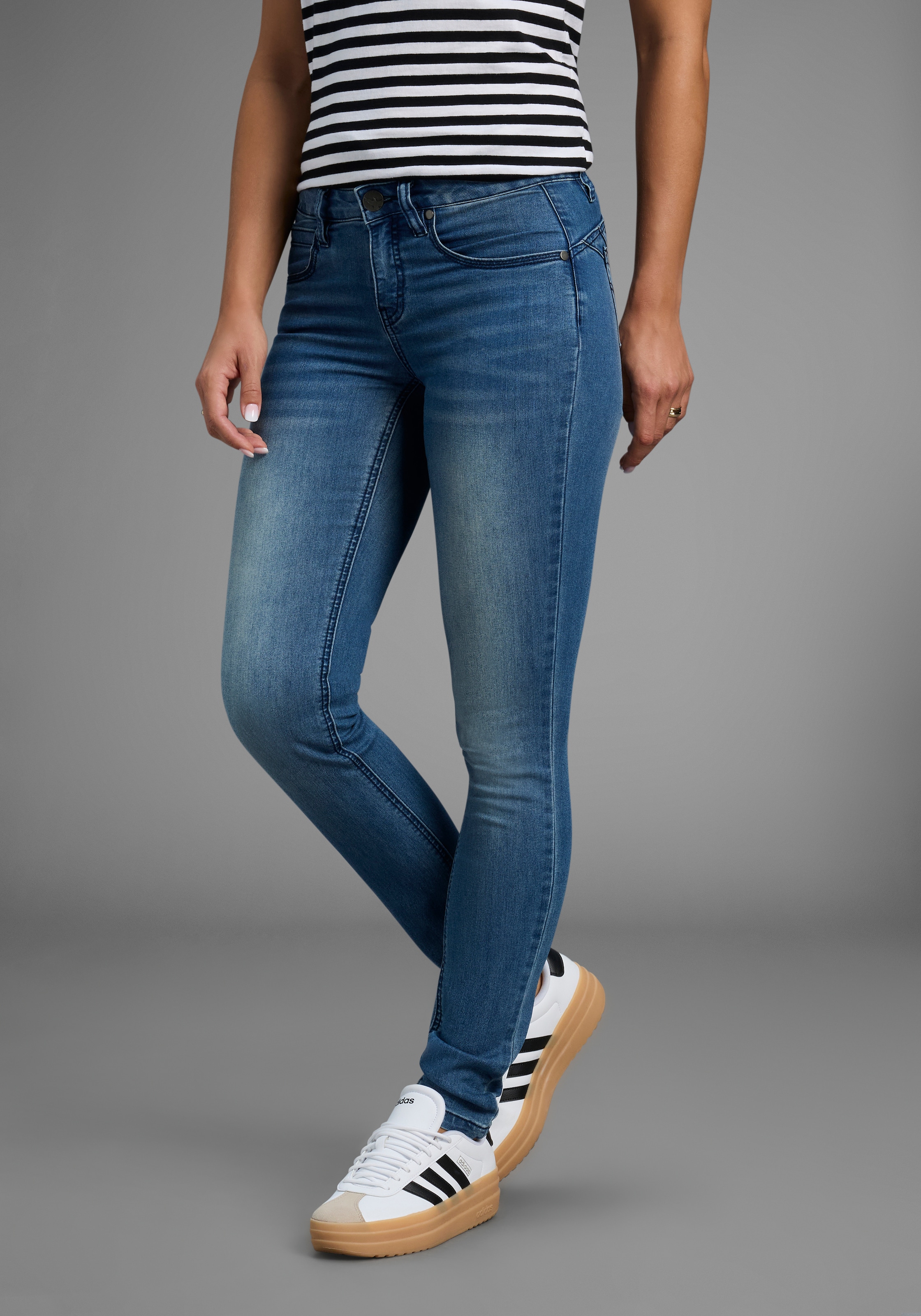 Arizona Skinny-fit-Jeans »Shaping«, skinny Passform, normale Leibhöhe, in Stretch-Qualität, Used-Look