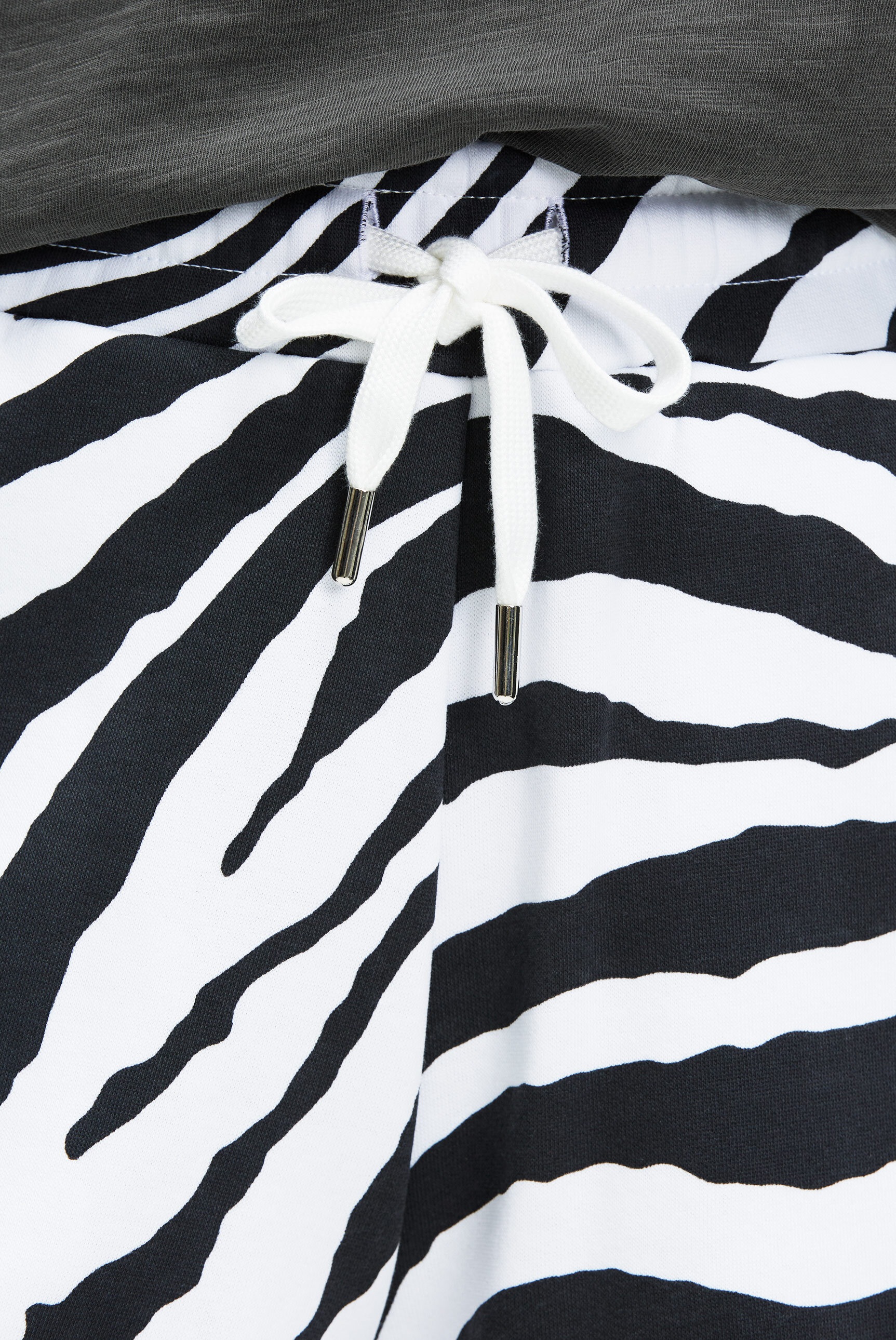 SENSES.THE LABEL Shorts  mit Elastikbund & seitlichen Taschen