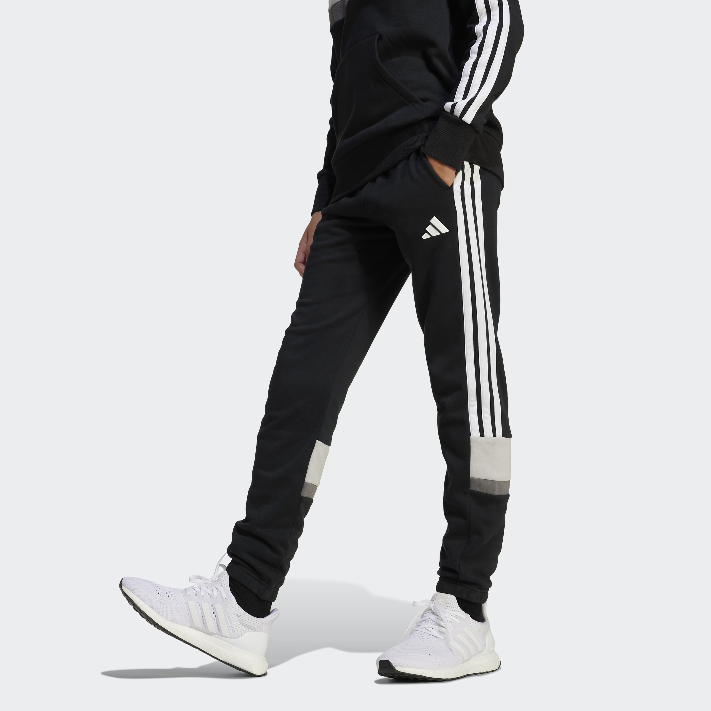 adidas Sportswear "SEASONAL ESSENTIALS TIBERIO 3-STREIFEN KIDS" für Kinder, mit Gummizug, aus Baumwolle und Polyester