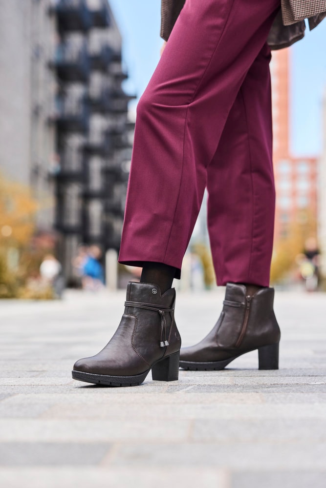 Rieker Stiefelette  Ankleboots mit herausnehmbarer Innensohle, schmale Form