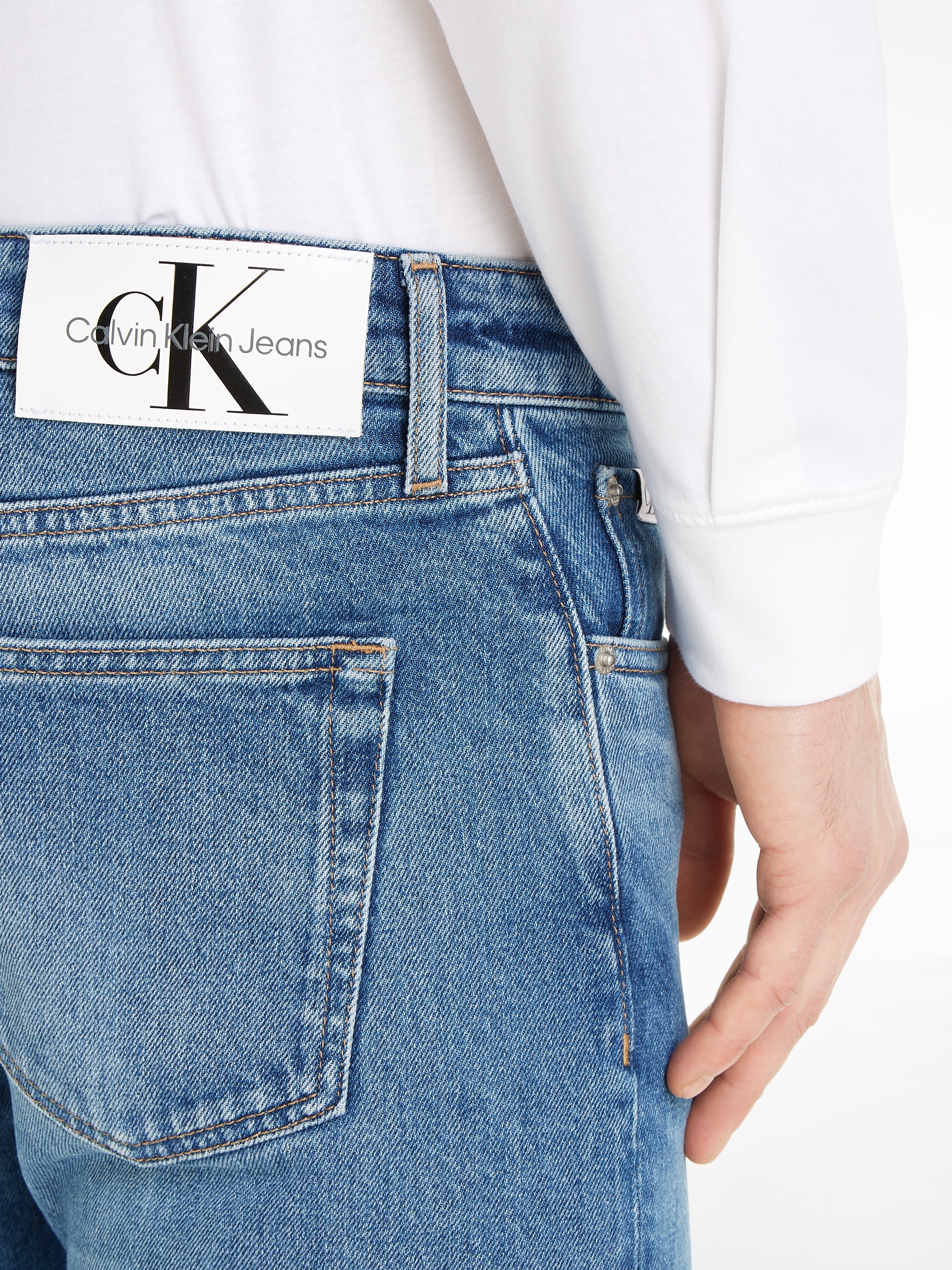 Calvin Klein Jeans Leder-Badge Tapered-fit-Jeans TAPER«, BAUR ▷ bestellen »SLIM mit 