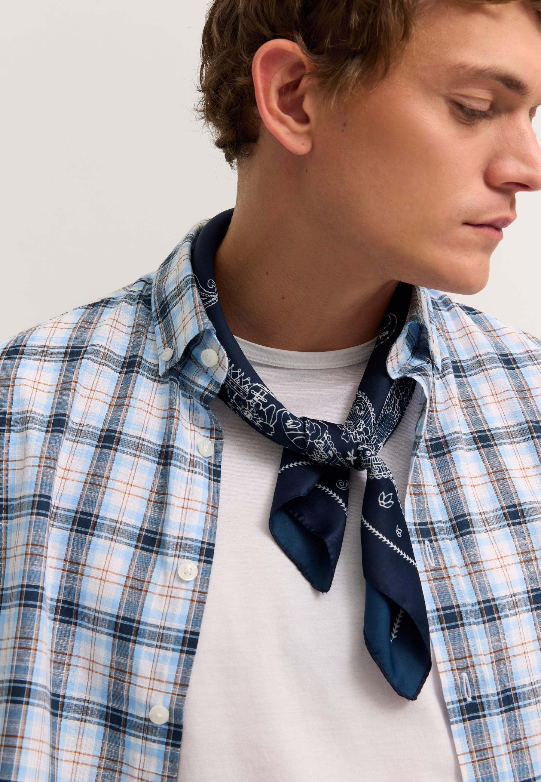 bugatti Kurzarmhemd Modern Fit mit einem Karo-Muster