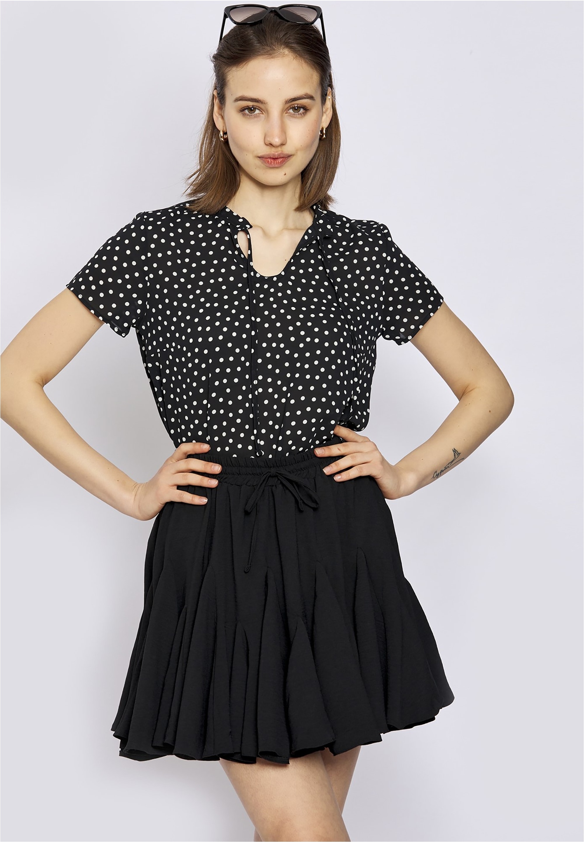 freshlions Klassische Bluse "Amea" 1 Stk. mit niedlichen Punkten günstig online kaufen