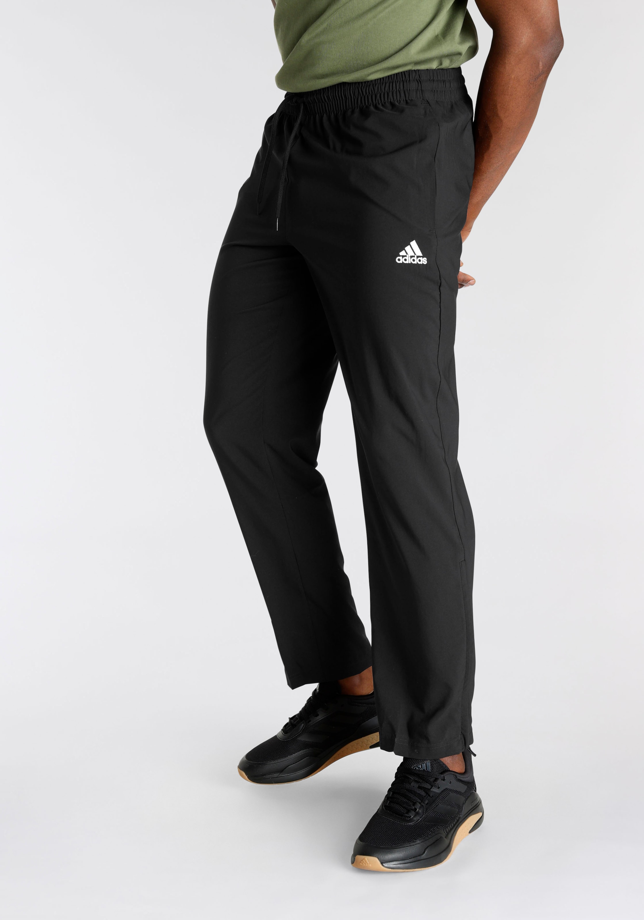 adidas Sportswear Sporthose »AEROREADY ESSENTIALS STANFORD OPEN HEM EMBROIDERED SMALL LOGO HOSE«, (1 tlg.)