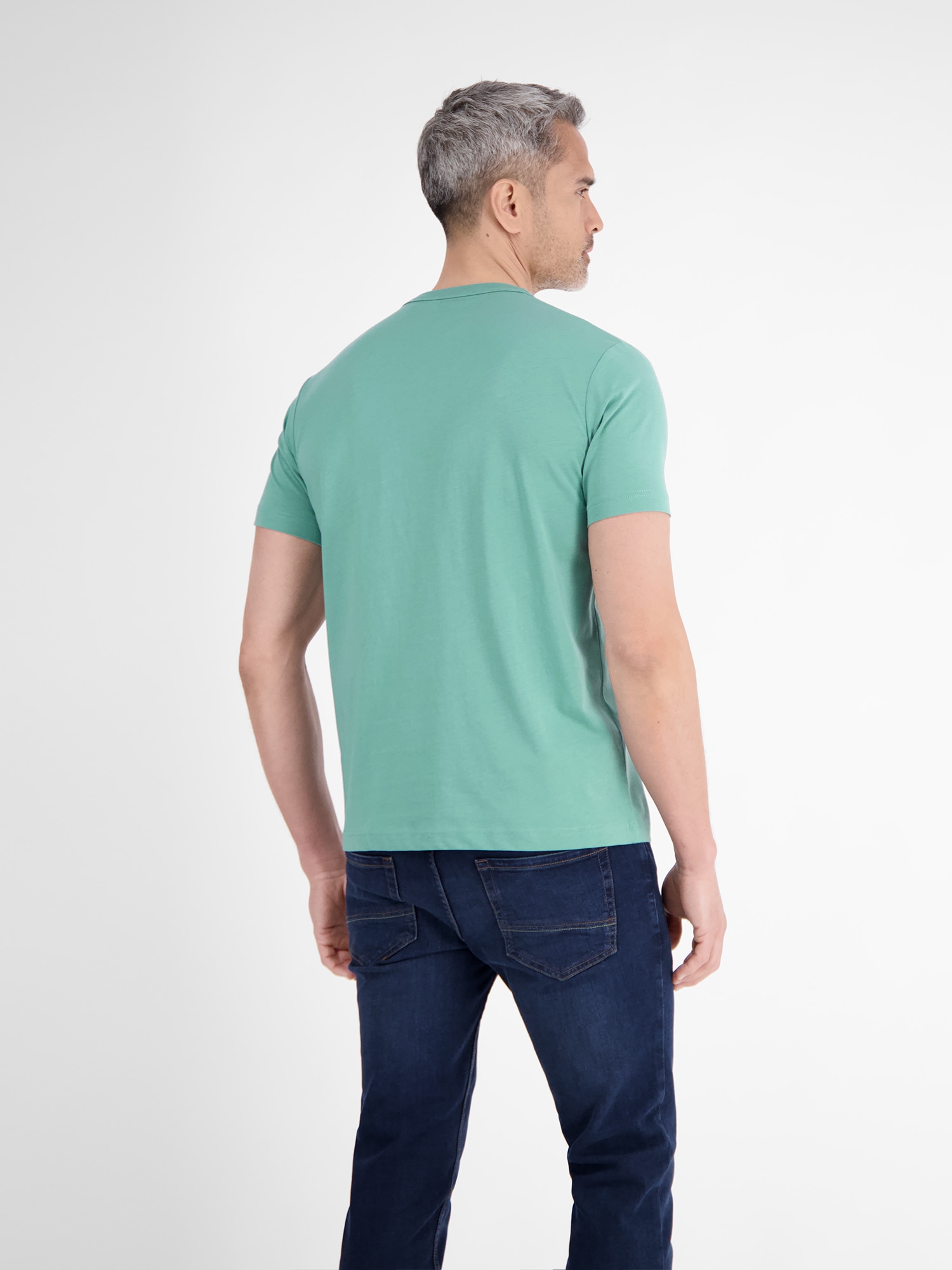 LERROS T-Shirt »LERROS Unifarbenes T-Shirt mit Brustprint«