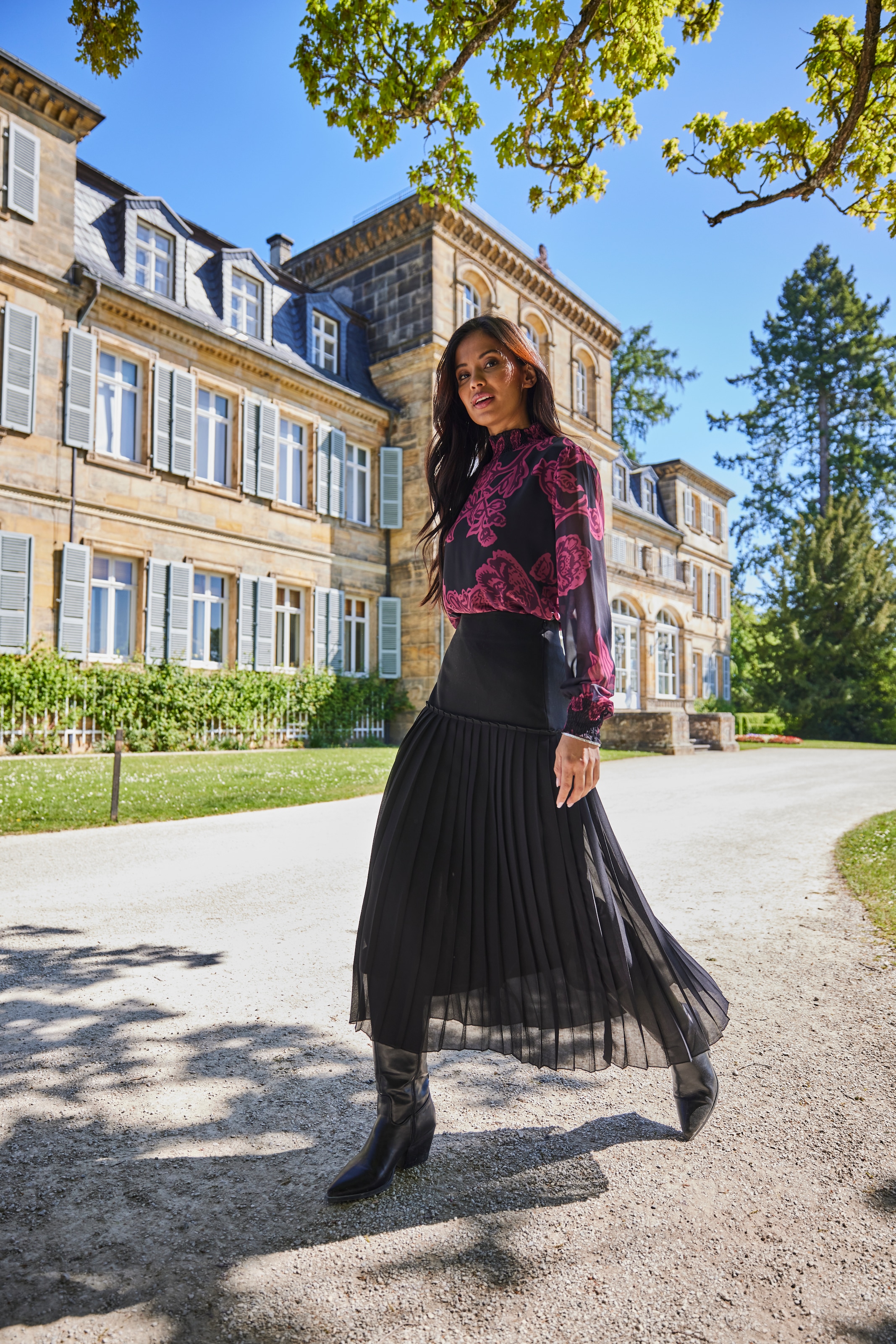 Aniston SELECTED Schlupfbluse, mit Blüten- und Blätterdruck und Smok-Einsätzen - NEUE KOLLEKTION