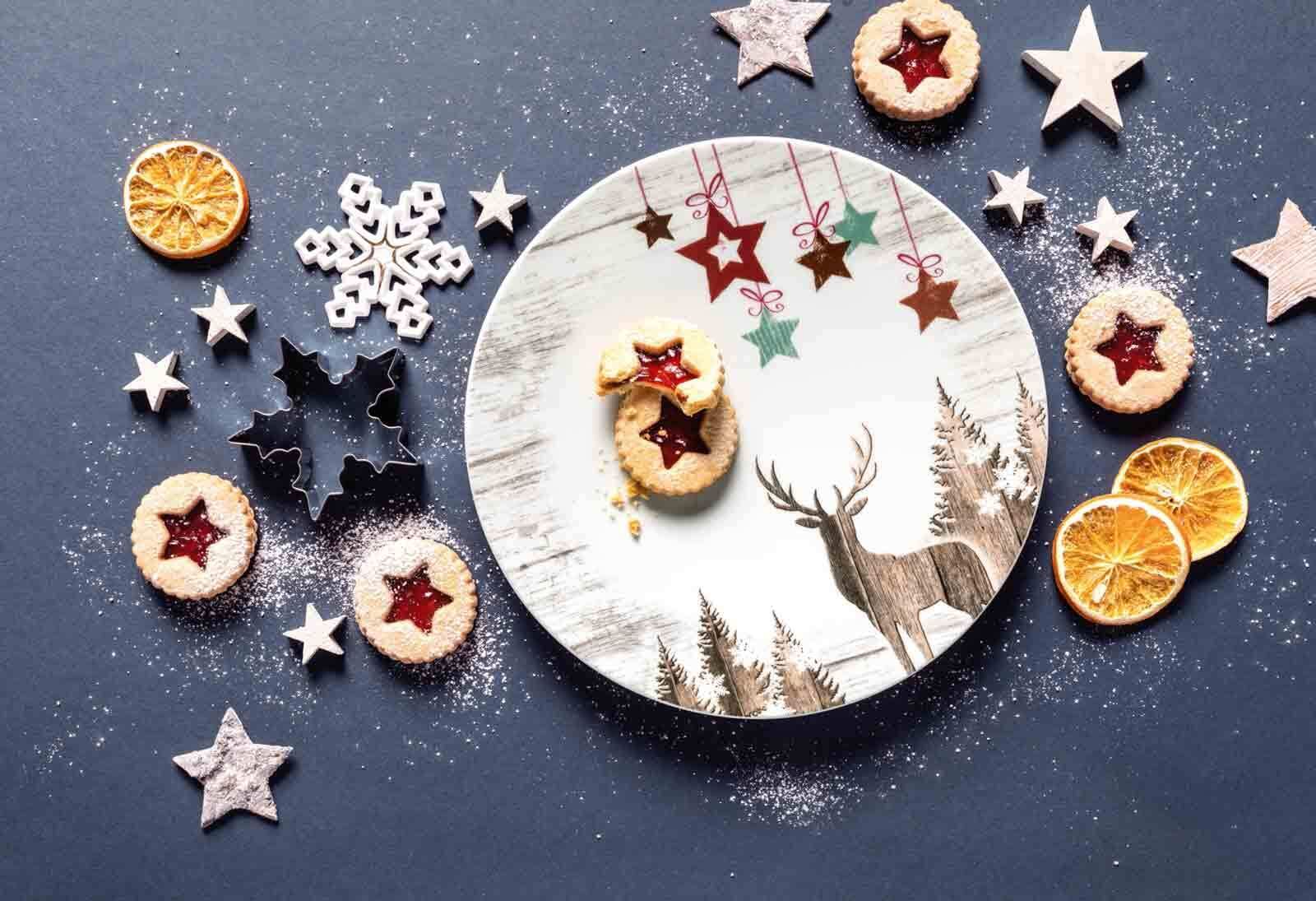 Seltmann Weiden Geschirr-Set »Kombiservice Life Christmas 30er Set weiß-braun« Spülmaschinengeeignet, Mikrowellengeeignet, Ofenfest, Salamandergeeignet, Kühlschrankgeeignet, Gefrierschrankgeeignet