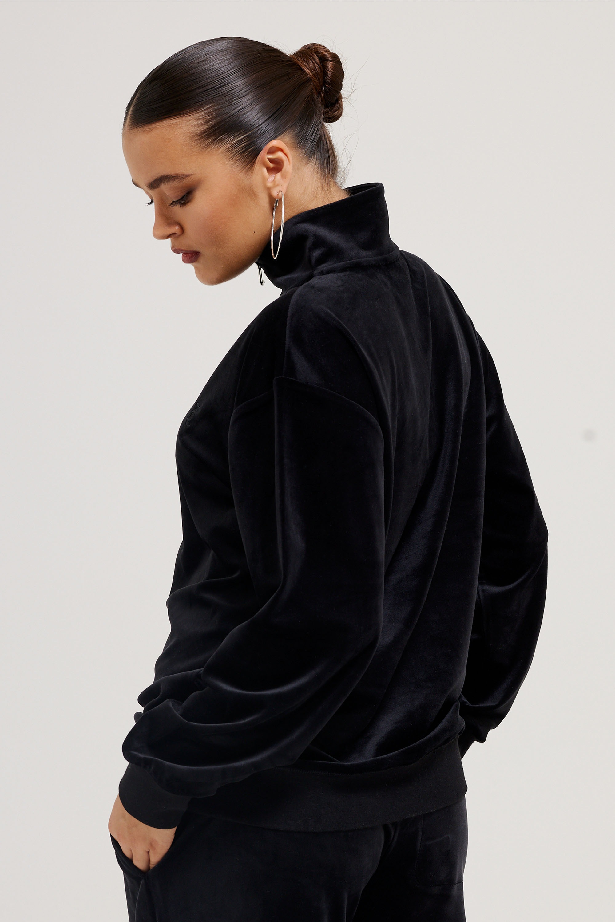 Juicy Couture Sweatshirt »PETE VELOUR HALF ZIP PULLOVER. Damen«, Sweatshirt Damen, Pullover, Sweater, Velour, mit Strasssteinen, Sale
