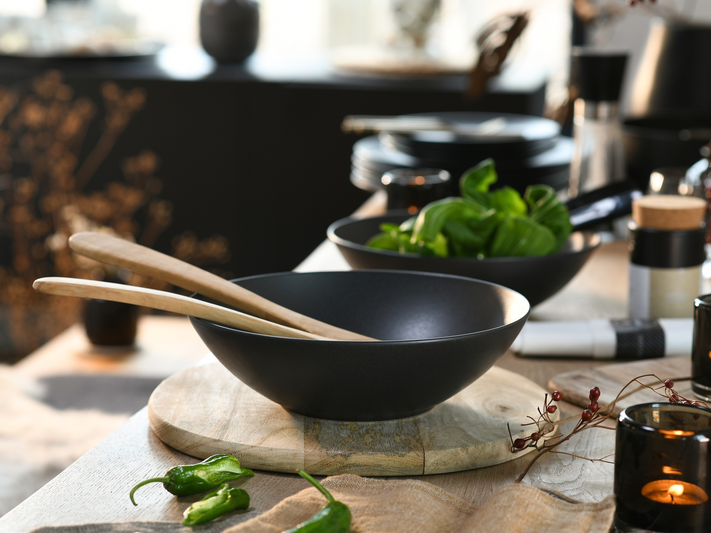 Thumbnail - CreaTable Salatschüssel "Soft Touch Black" 2 Stk. aus Steinzeug Ø 24 cm