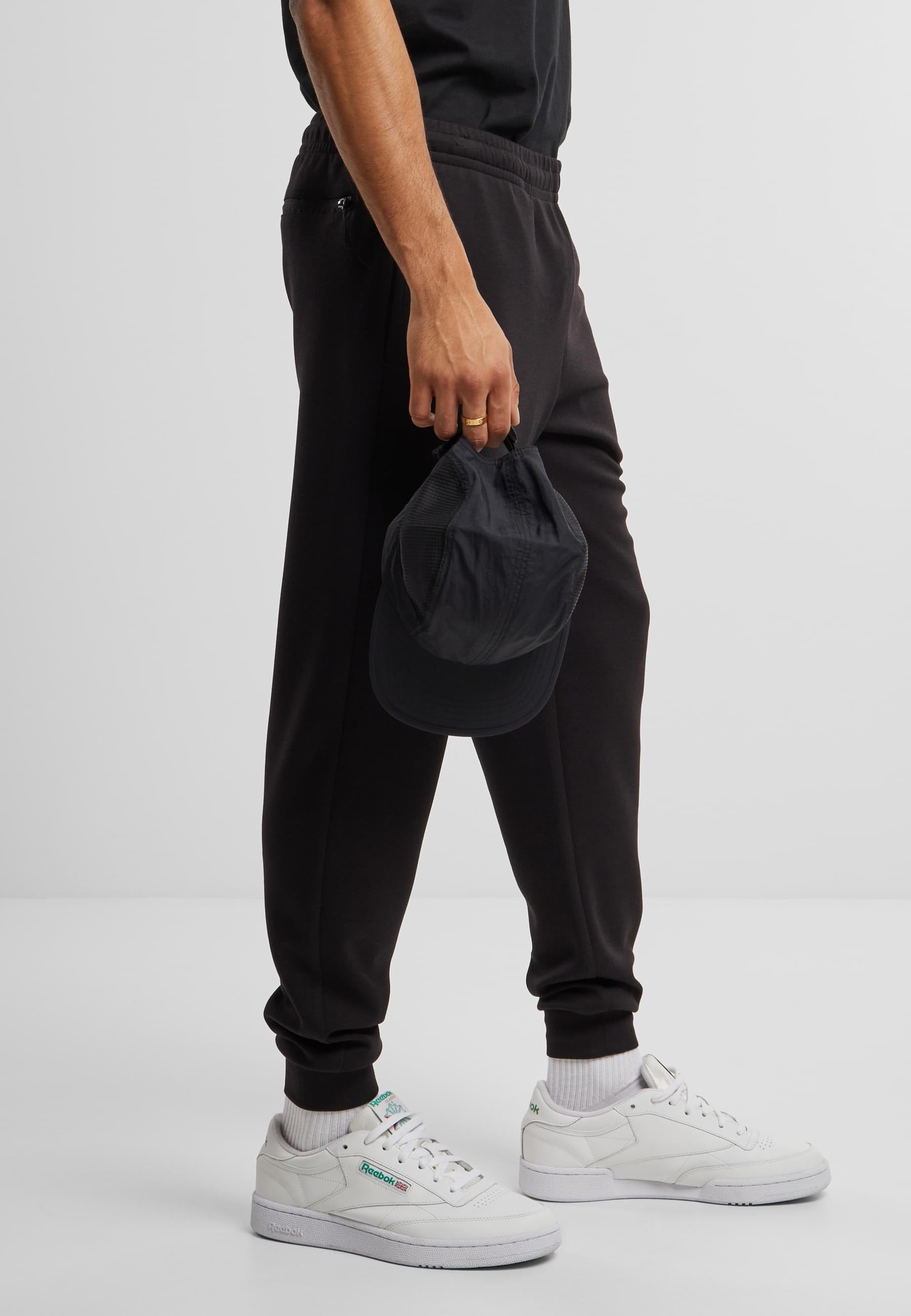URBAN CLASSICS Jogginghose »Urban Classics Scuba Basic Sweatpants«, (1 tlg.)