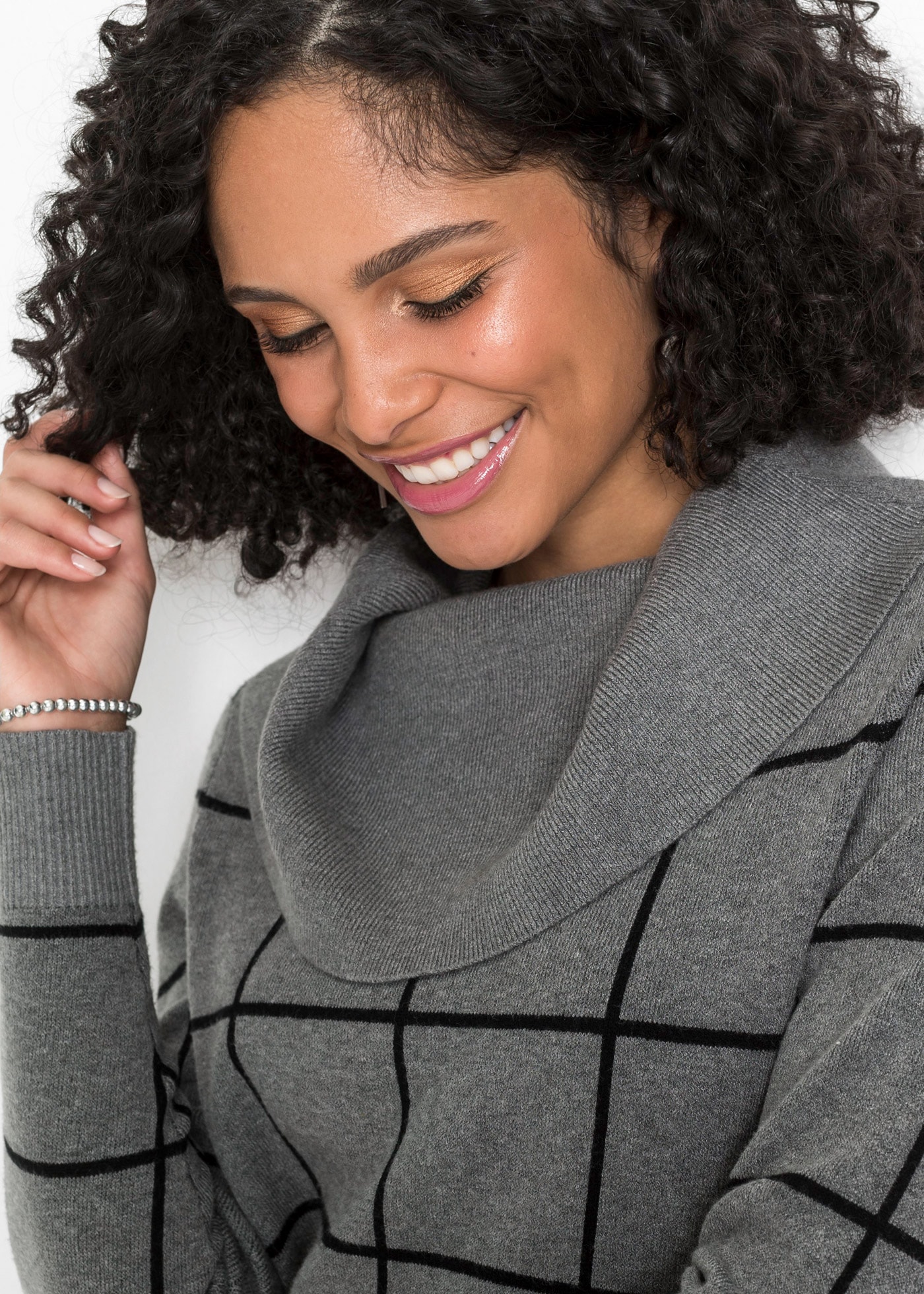 bonprix Longpullover aus Viskose, Polyamid und Polyester, mit Rollkragen, für kühle Tage