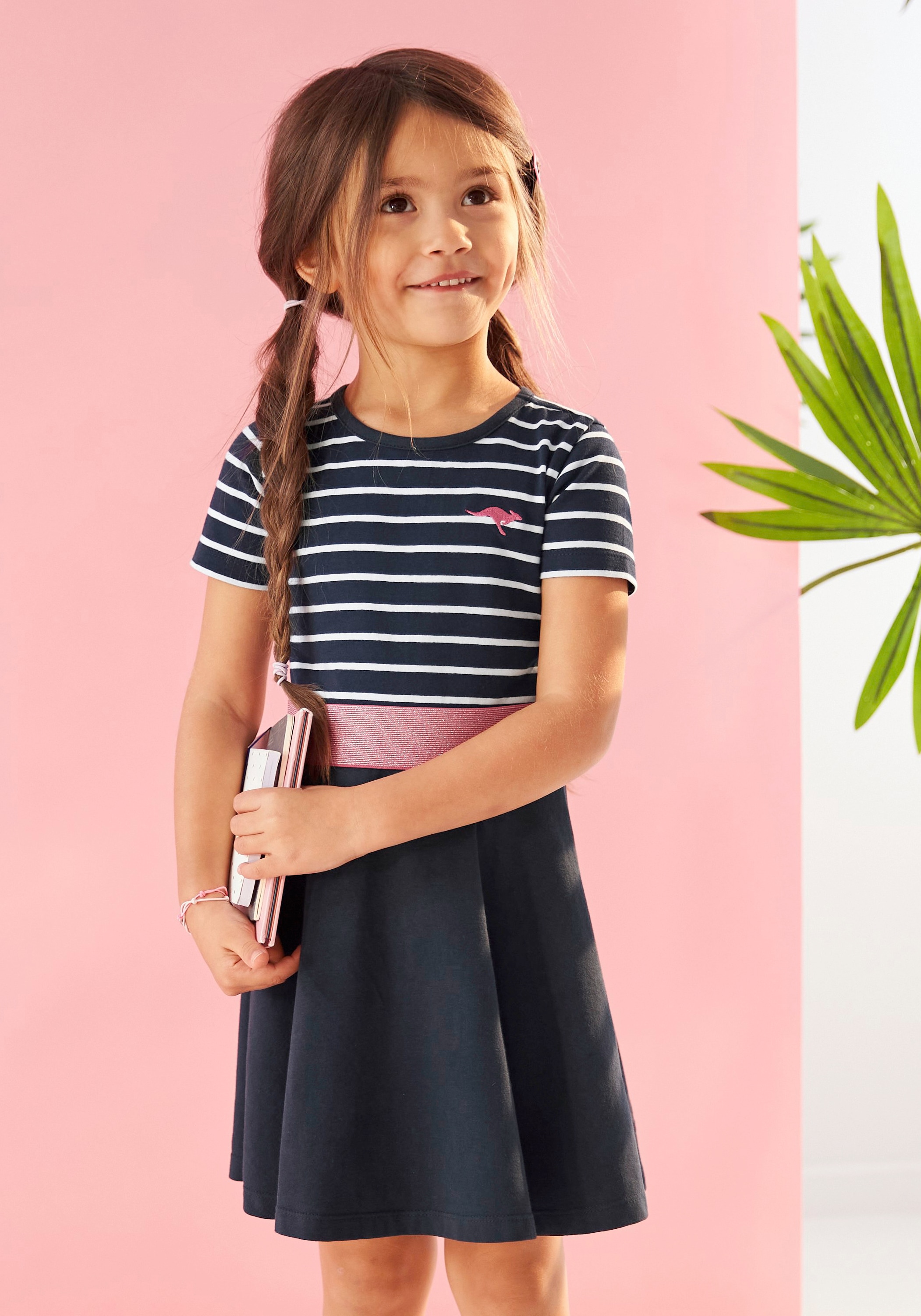 Jerseykleid »für kleine Mädchen«, mit Glitzerband in der Taille