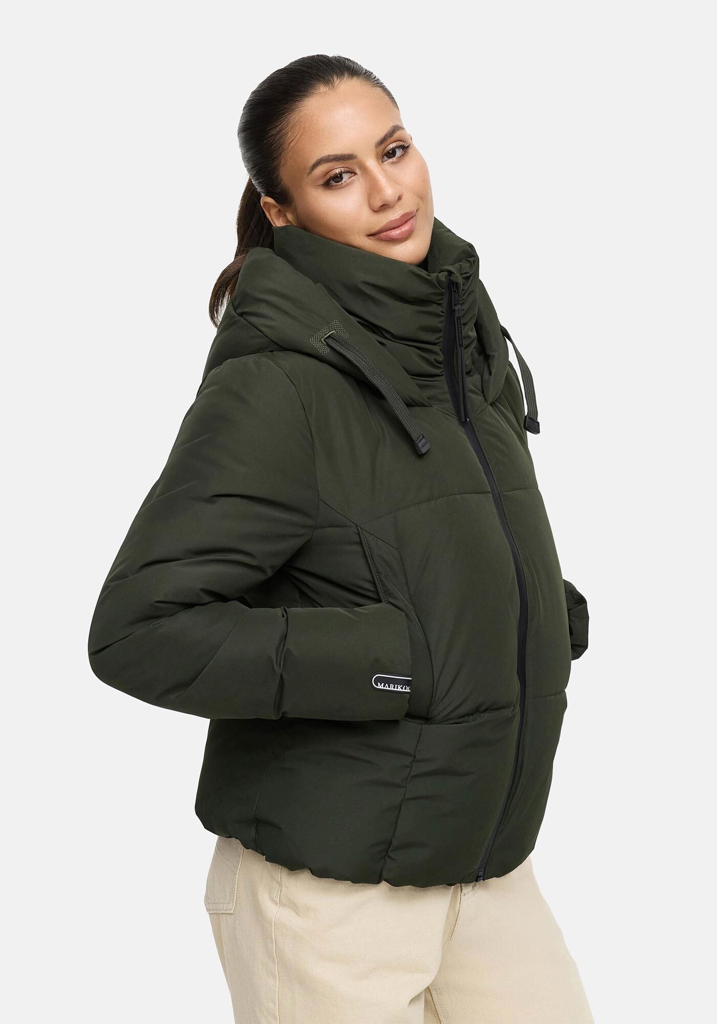 Marikoo Winterjacke »Ninikaa«, kurze Winter Jacke mit extra hohem Windschutzkragen