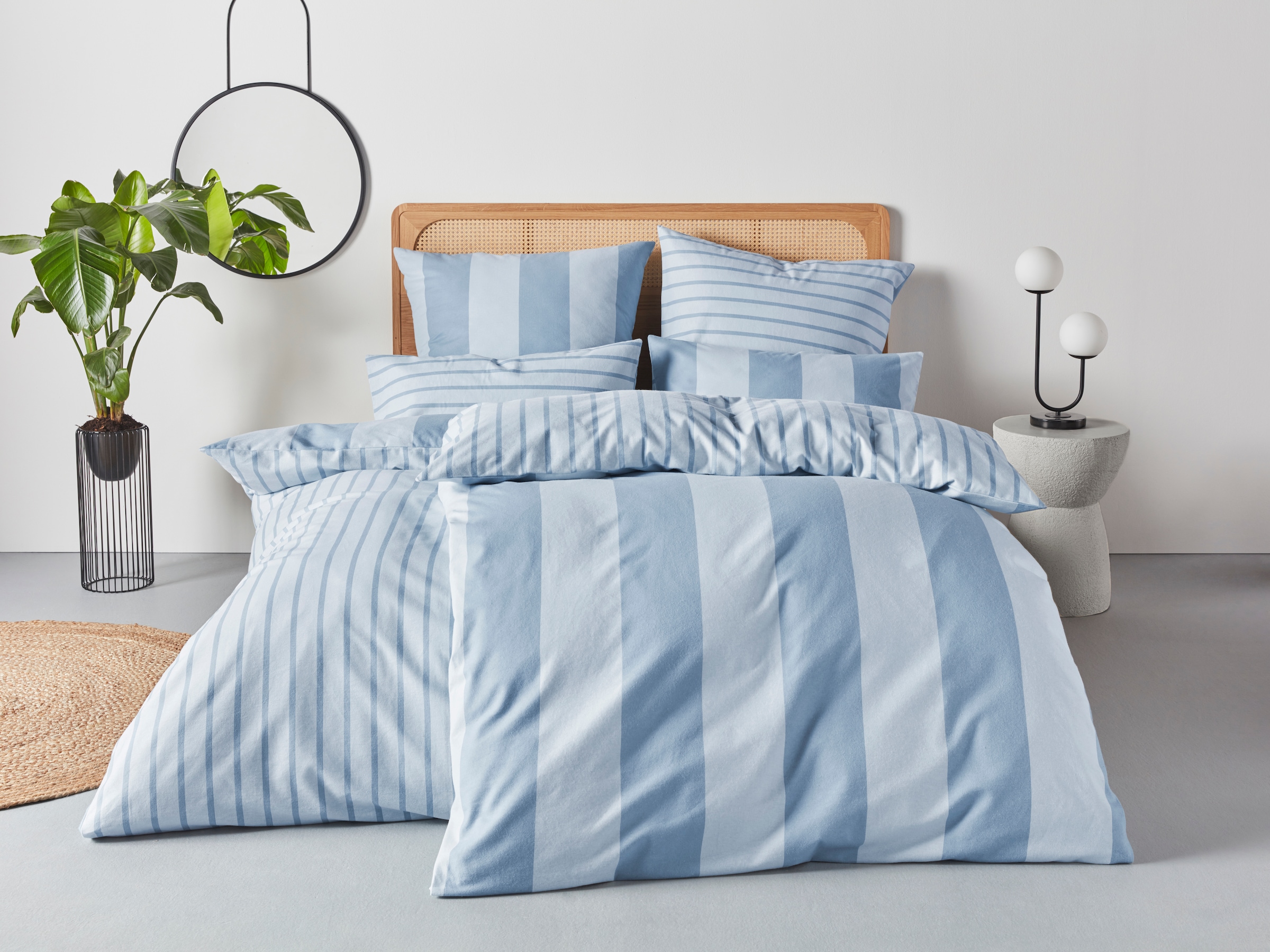 Schlafwelt, Wendebettwäsche »Sari«, aus 100% Baumwolle, Bettwäsche-Set Biber (Flanell) Qualität, Bett- und Kopfkissenbezug mit Knöpfen, Bettwäsche Set unterstützt die Initiative Cotton made in Africa, Made in Green zertifiziert