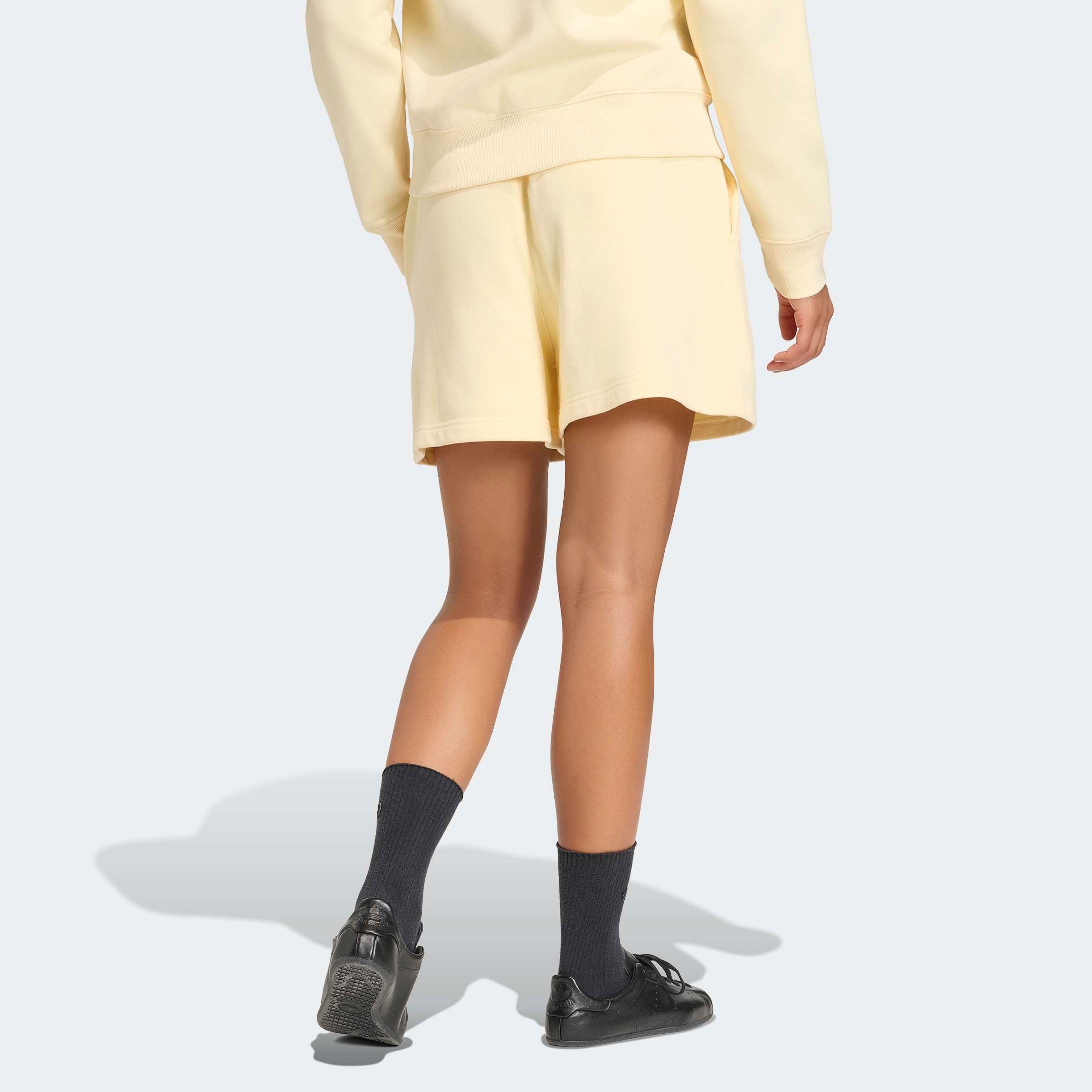 adidas Originals Shorts »ESS FT«  mit lockerer Passform, aus Baumwolle