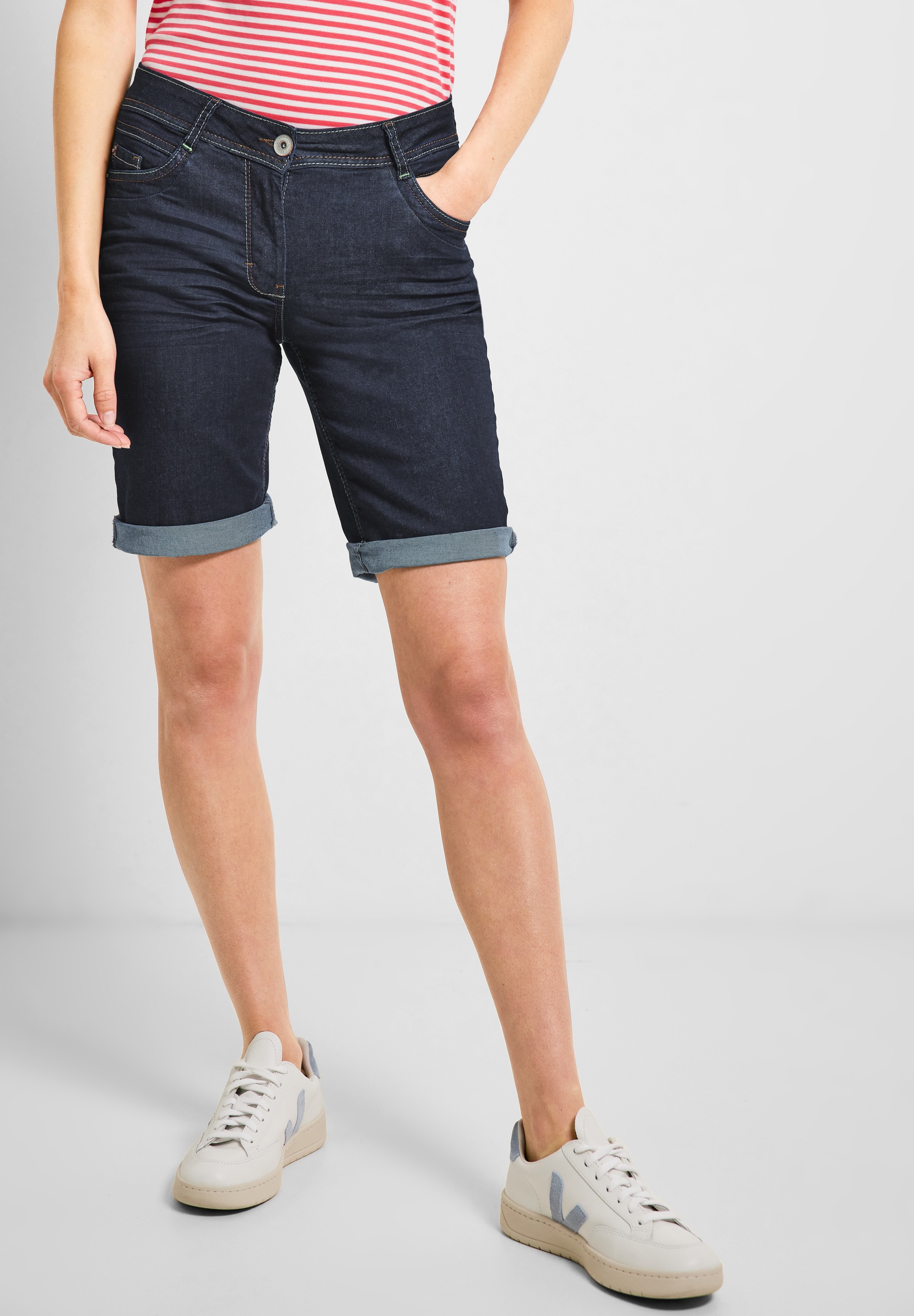 Cecil Loose-fit-Jeans, in dunkelblauer Waschung