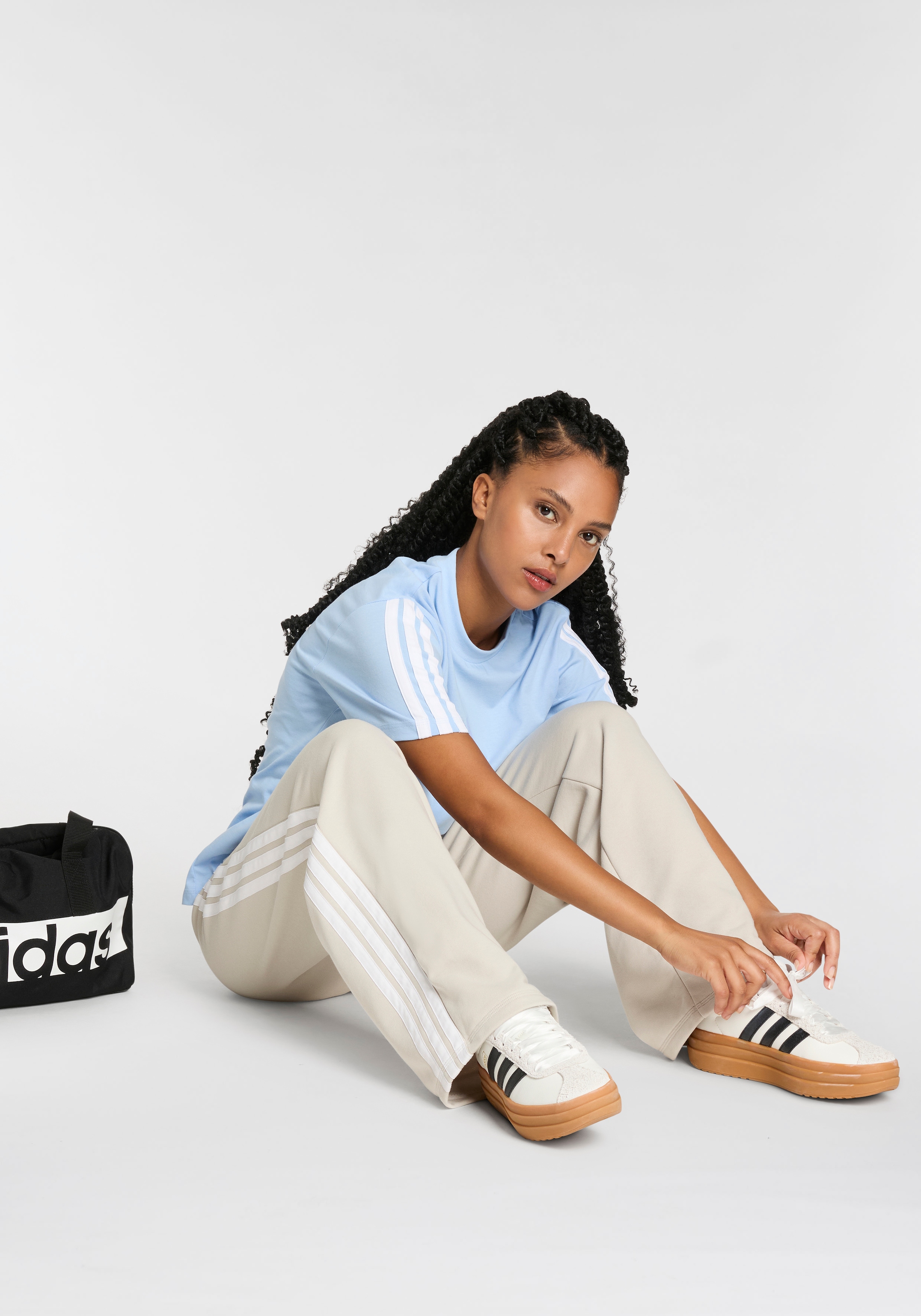 adidas Sportswear Sporthose »W 3S FT OH PT«, (1 tlg.), Reguläre Passform, aus weichem French Terry