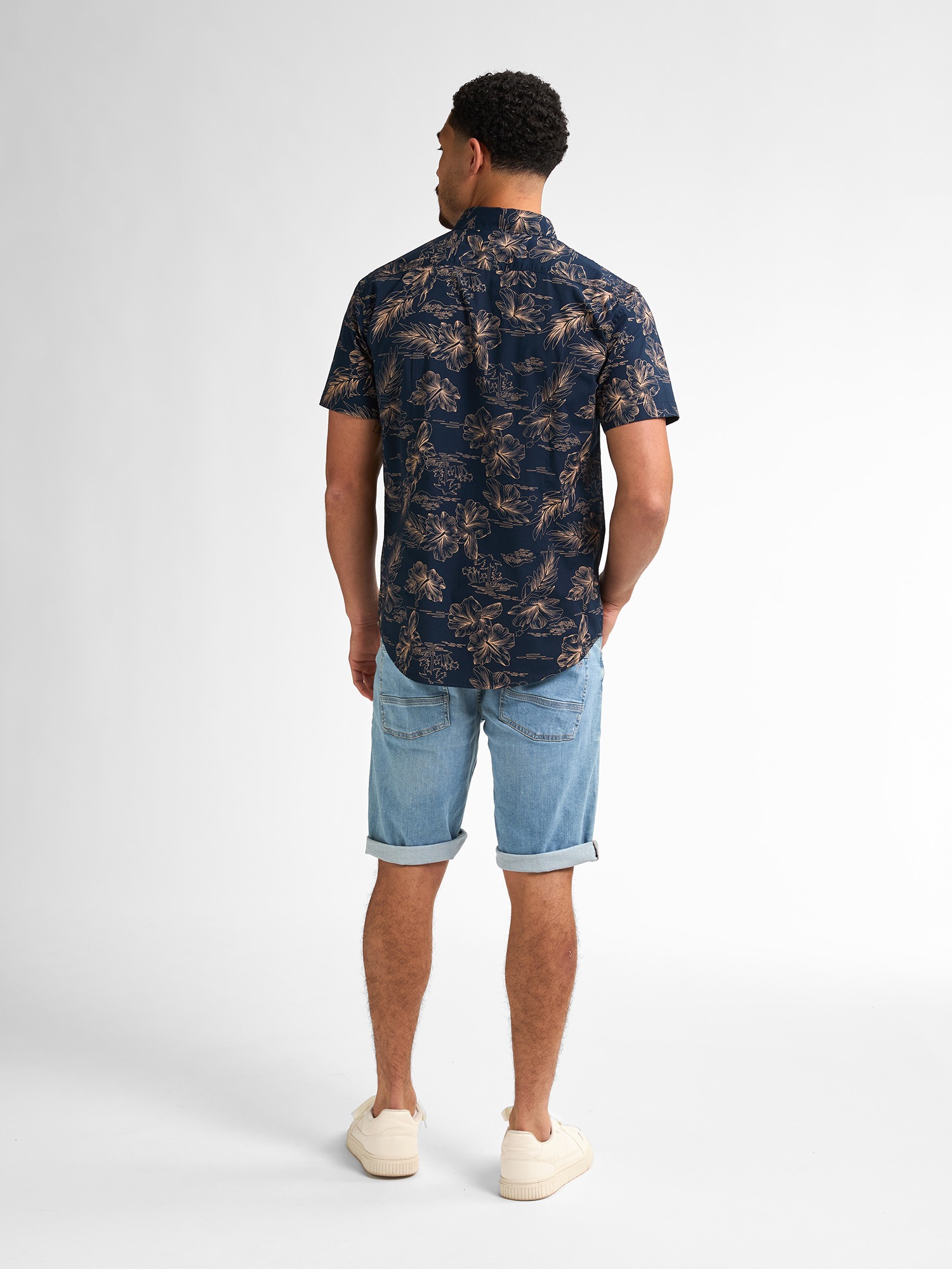 Petrol Industries Kurzarmshirt, mit All-Over Print